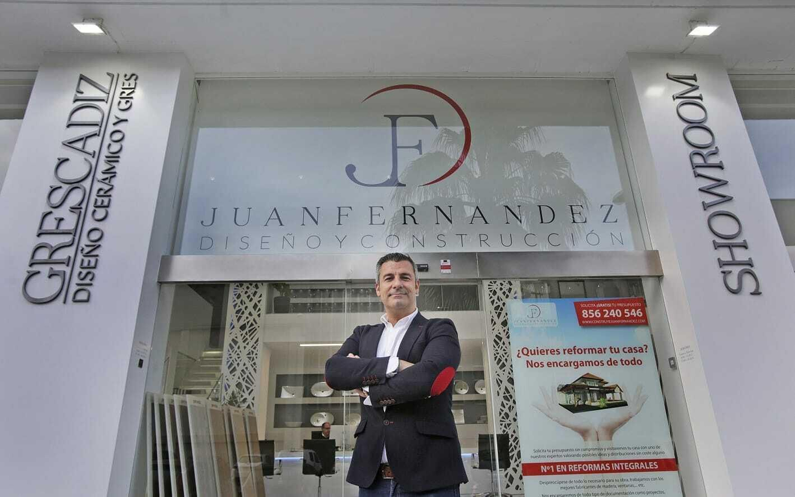 Juan Fernández, constructor.