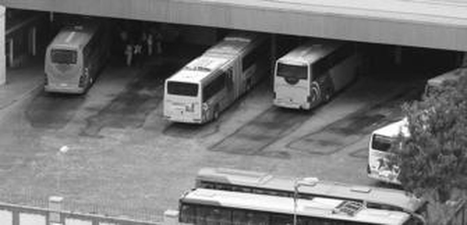 Vista aérea de la estación de autobuses de la compañía Comes de la capital gaditana.