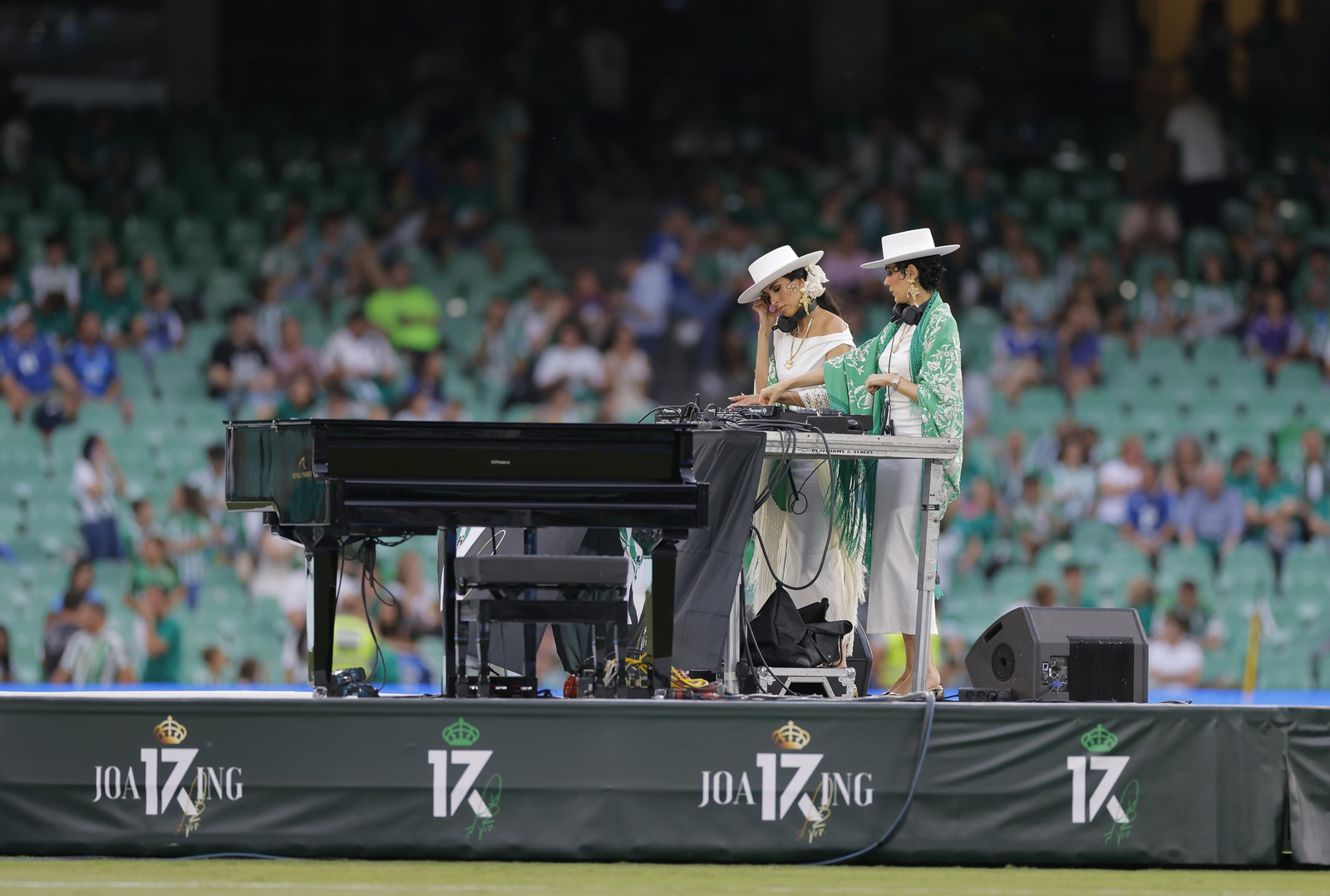 Búscate en las fotos de la despedida de Joaquín