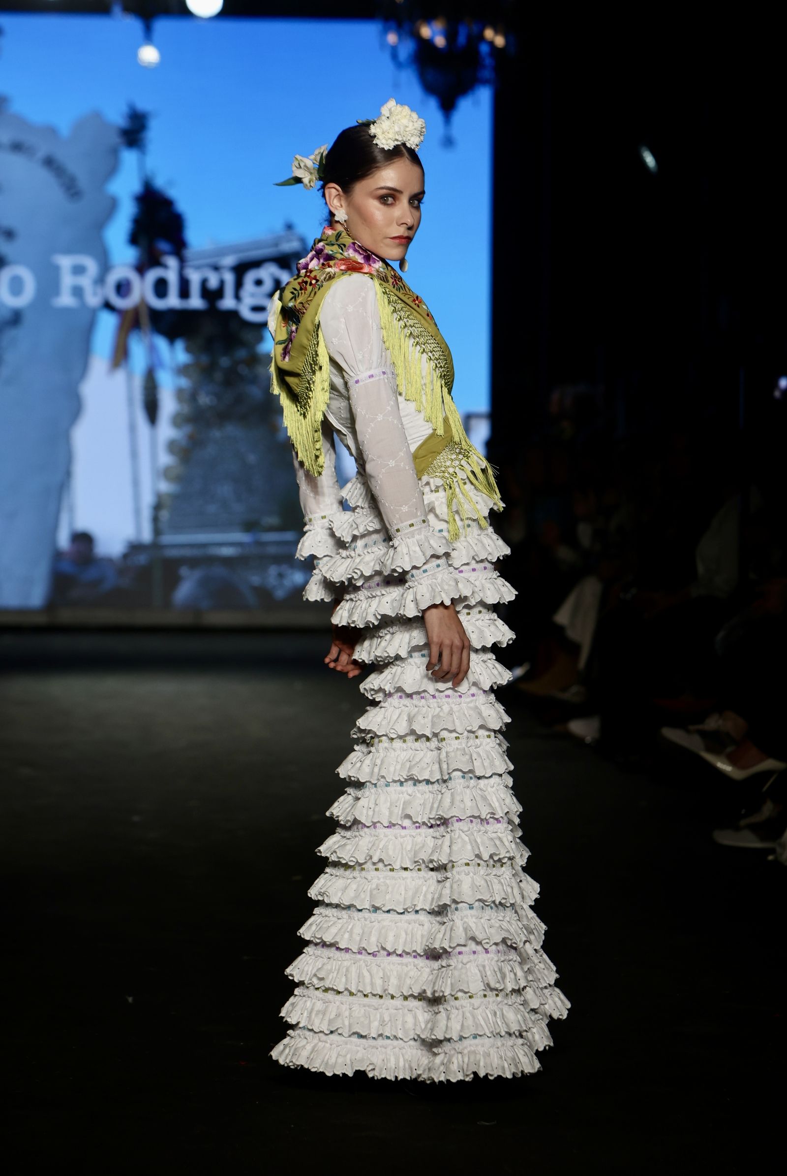 Desfile de la Hermandad del Rocío de Sevilla en We Love Flamenca 2024, todas las fotos