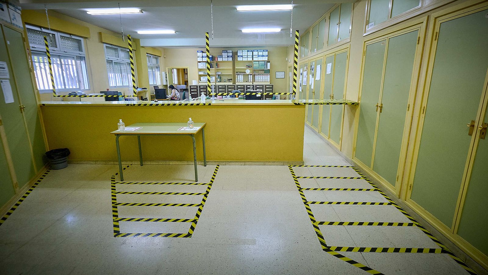 Medidas de seguridad en un colegio.