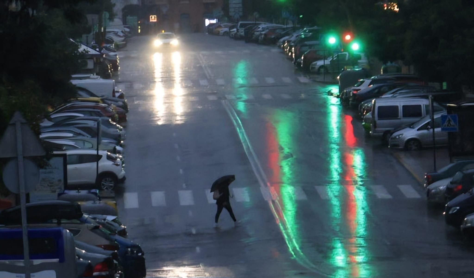 La avenida Fuerzas Armadas de Algeciras, este sábado por la mañana.