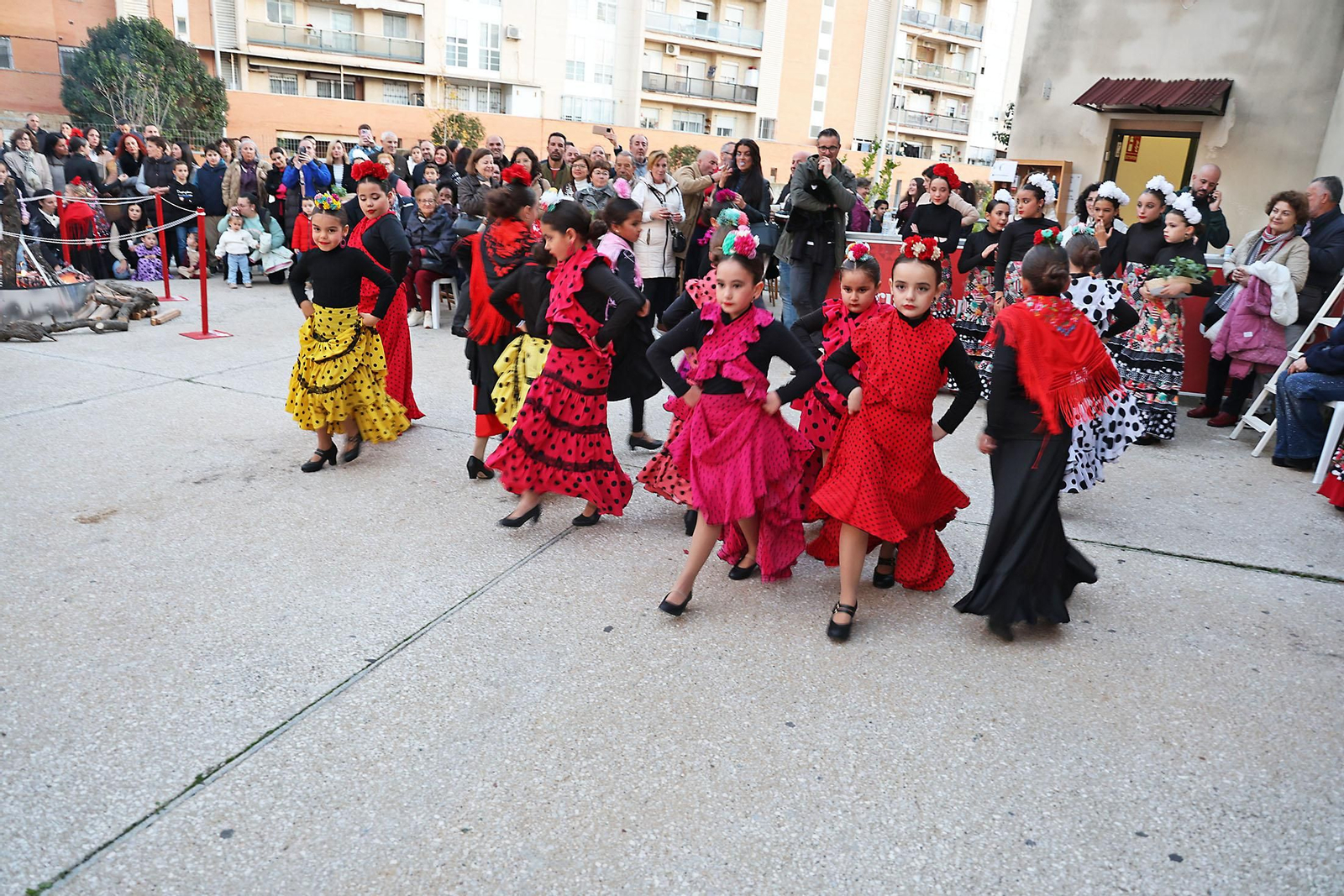 Imágenes del ambiente en la Zambomba Sor Eusebia