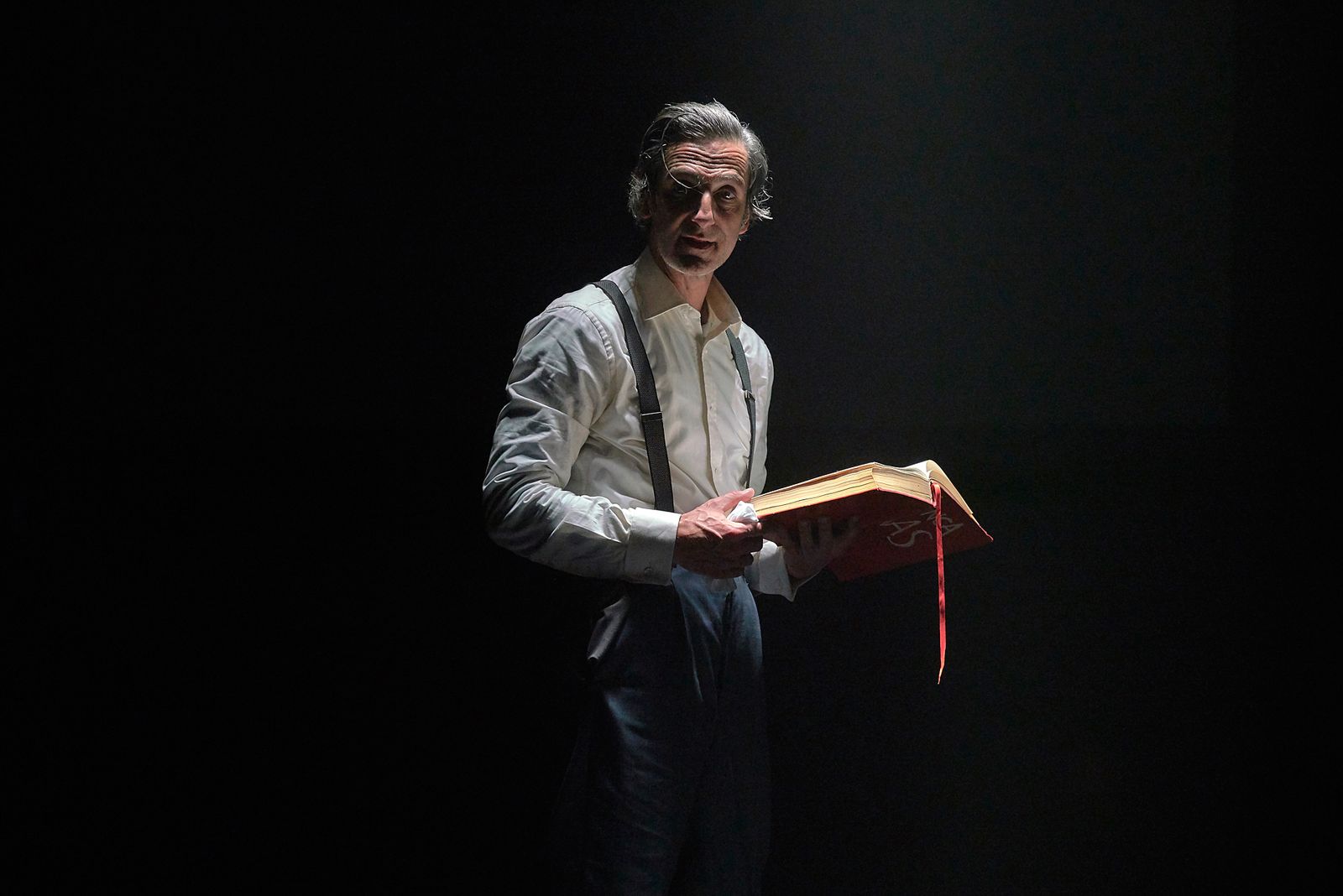 Tras triunfar en el FIT de Cádiz, llega a Sevilla 'Shock', dirigida por Andrés Lima.