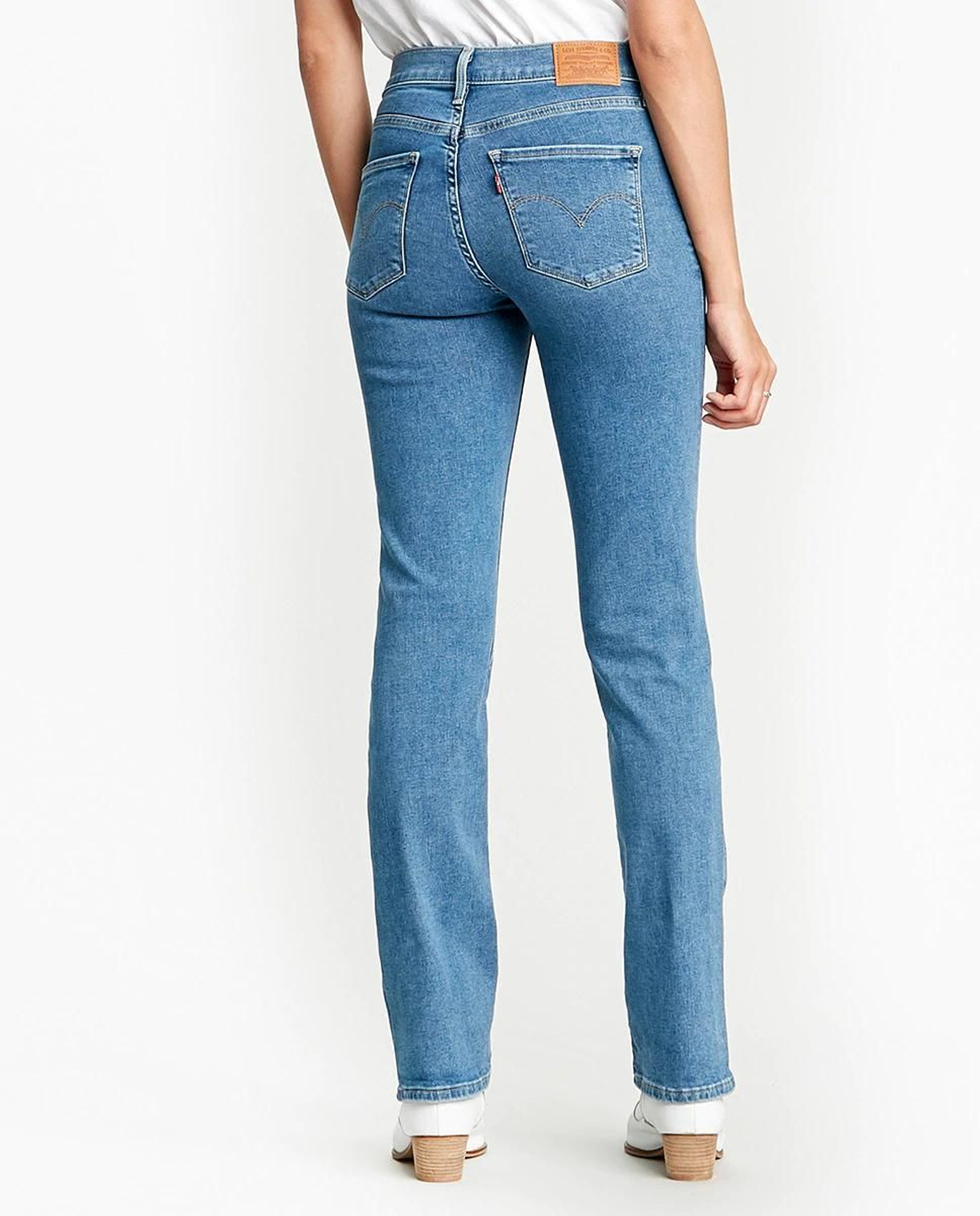 Vaqueros Levi's (antes 99 euros, ahora 69,30 euros). Vaqueros Levi's (antes 99 euros, ahora 69,30 euros).