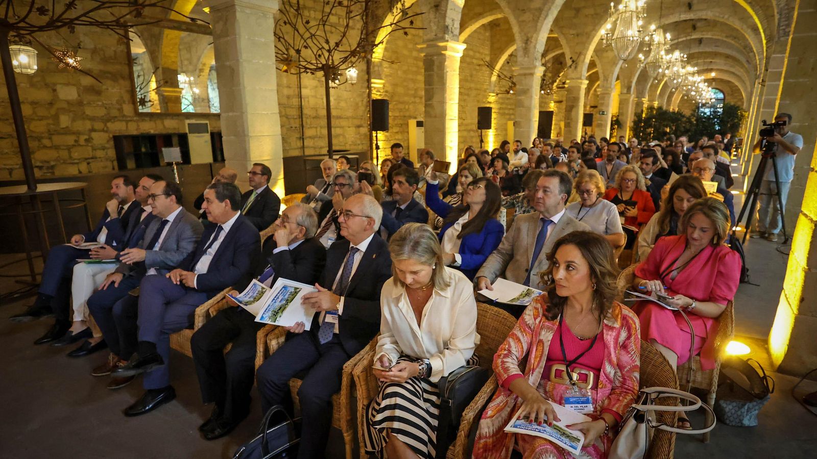 Imagen de público asistente al congreso. Imagen de público asistente al congreso.