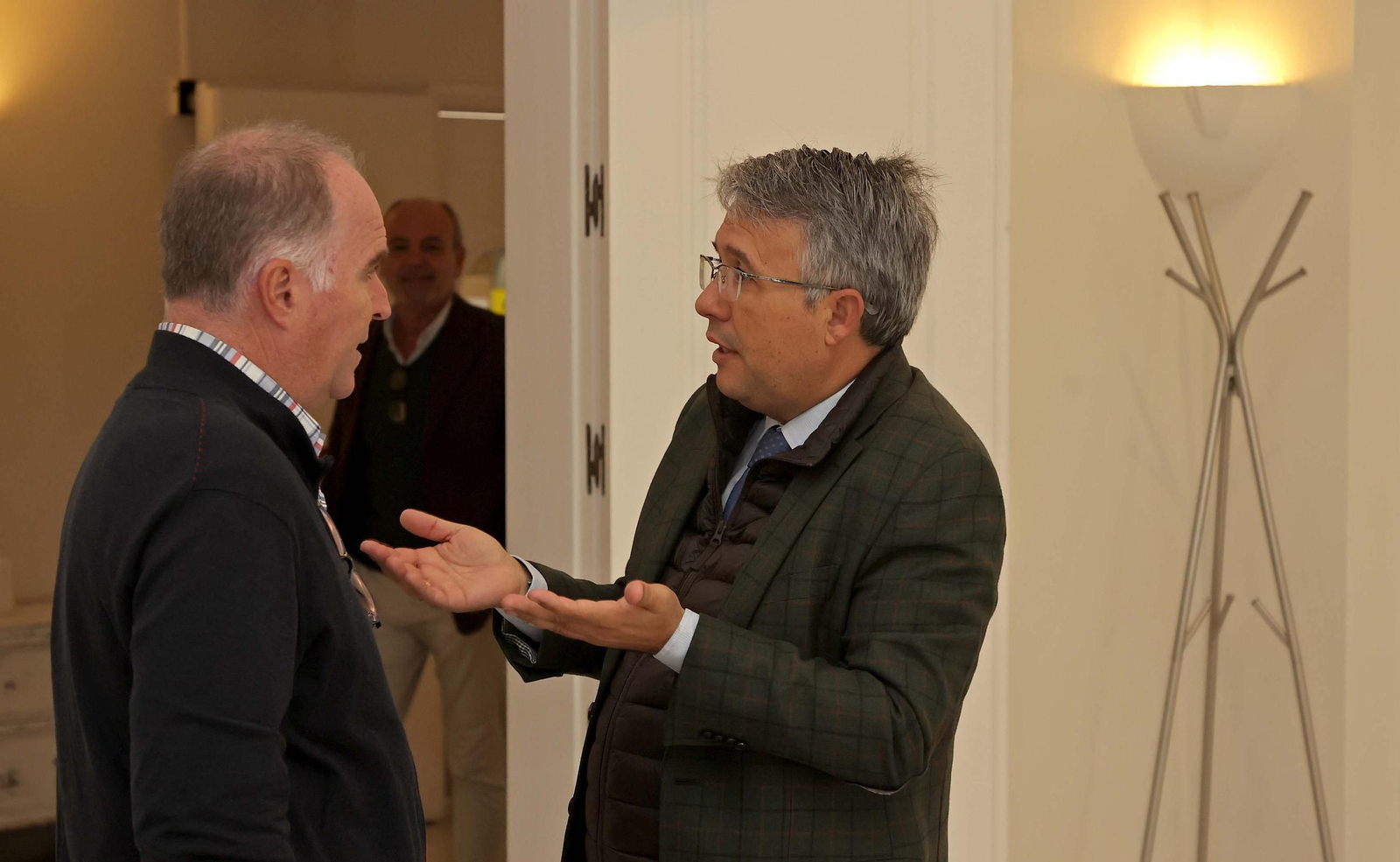Fotos del Desayuno coloquio Nuevos retos del almacenamiento en la era de la bioenergía en Los Barrios y el Campo de Gibraltar de Europa Sur y Olivia Energy Group