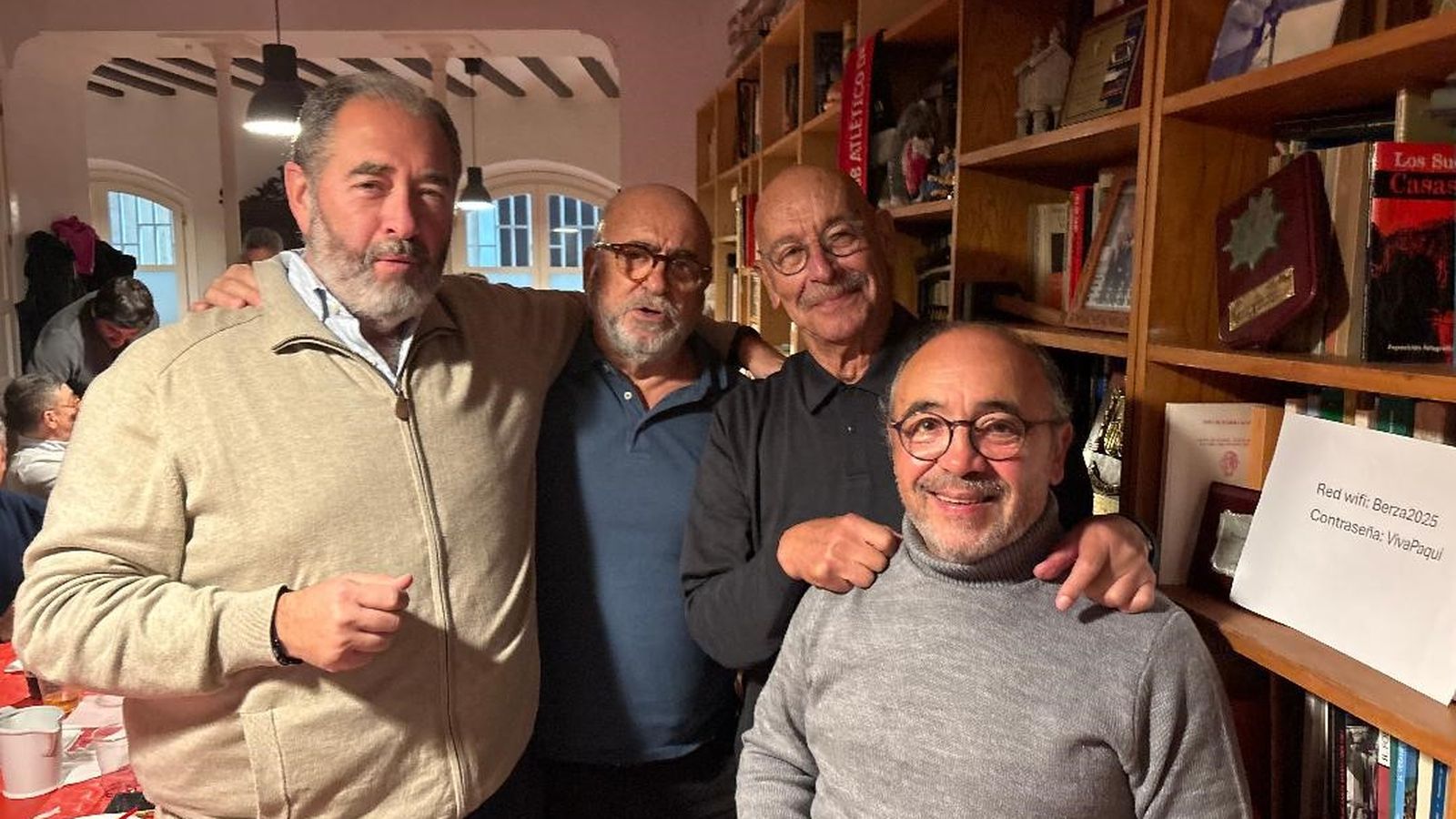 Antonio Hernández Rodicio, Carlos Rosado, Pablo Juliá y Joaquín Hernández Kiki coincidieron en la tradicional reunión navideña.