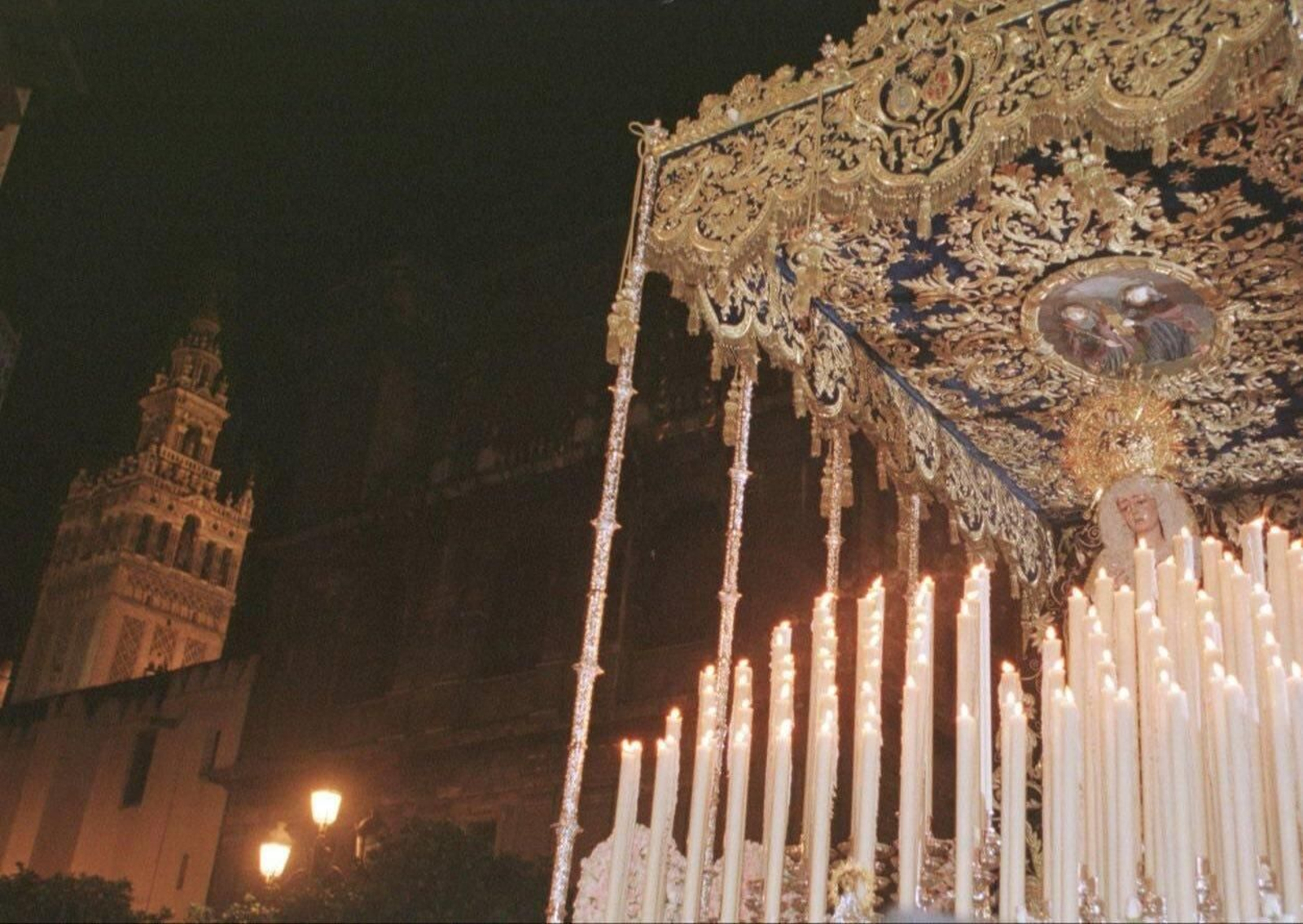 La Estrella regresa triunfalmente a Triana en 1999 tras haber sido coronada