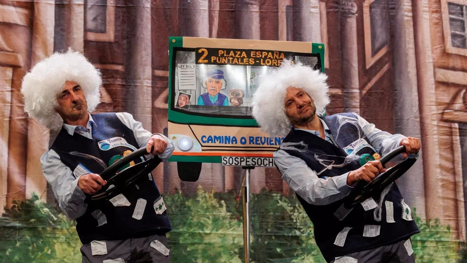 Integrantes de un romancero durante una actuación