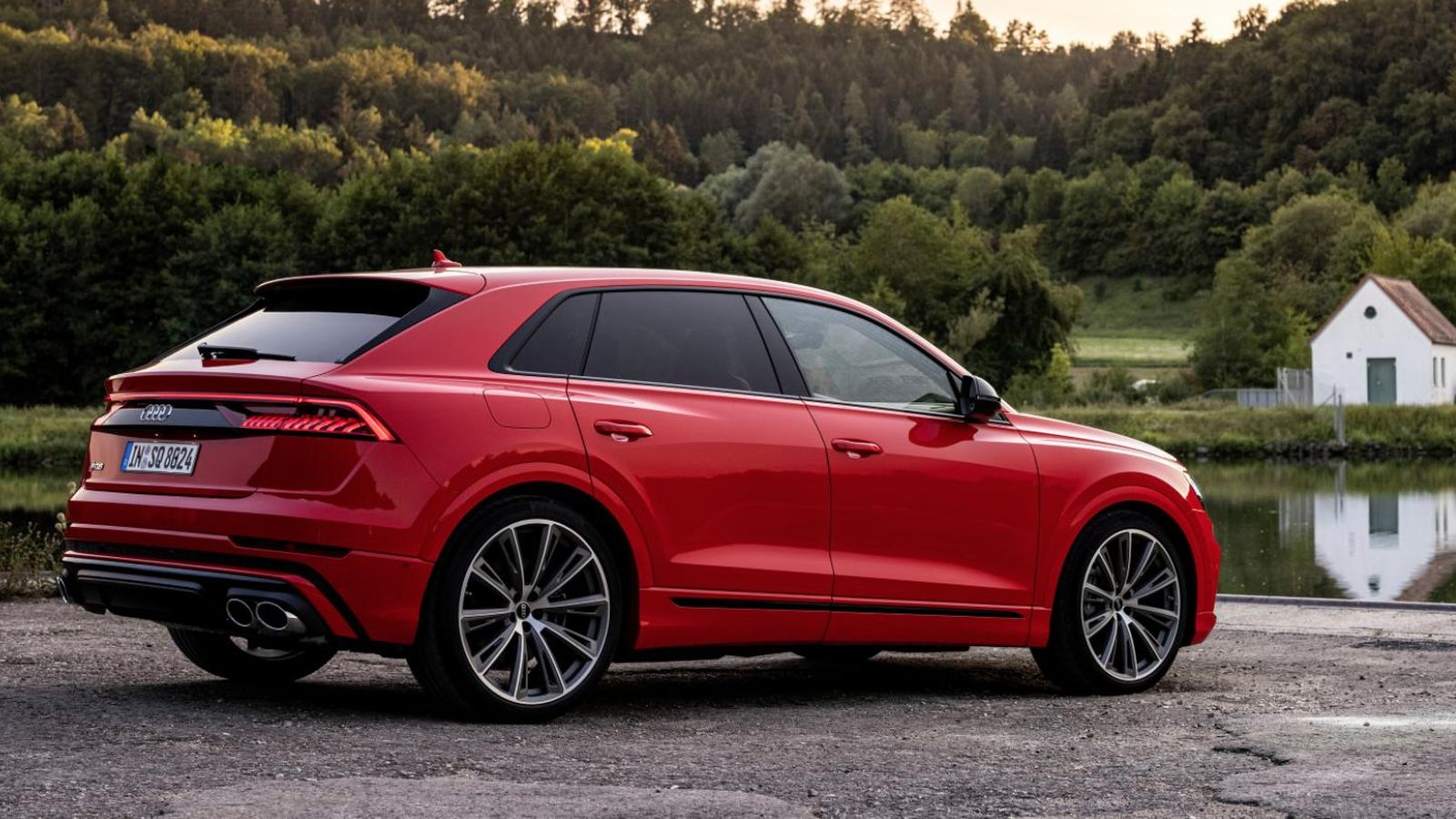 Entre el equipamiento figura la posibilidad de seleccionar hasta siete modos de conducción para adaptarse a diferentes circunstancias, incluyendo trayectos off-road.