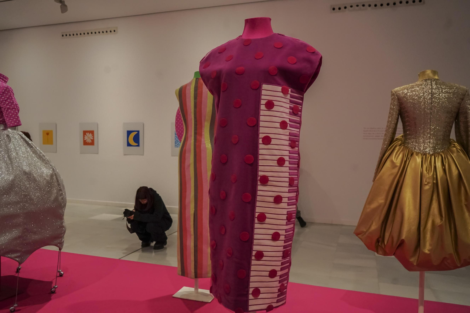 Agatha Ruiz de la Prada expone en Granada una retrospectiva de sus últimos 35 años de carrera, en imágenes