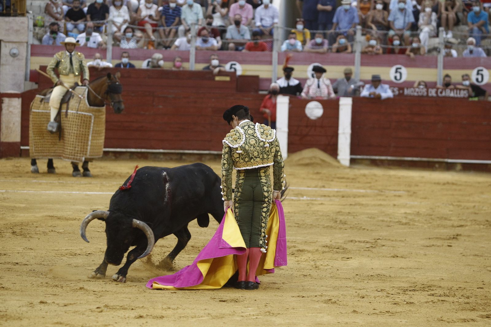 Fotogalería primera corrida de toros Feria de Almería