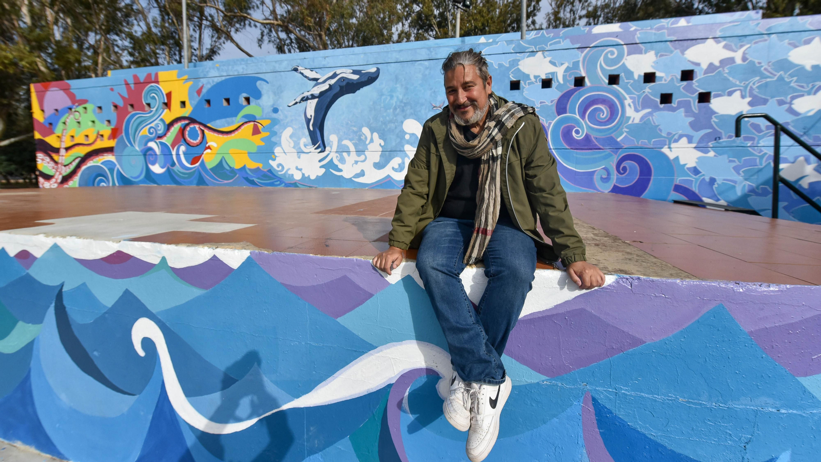 El mural de Jorge Caballero en el Parque Princesa Sofía de La Línea, en imágenes