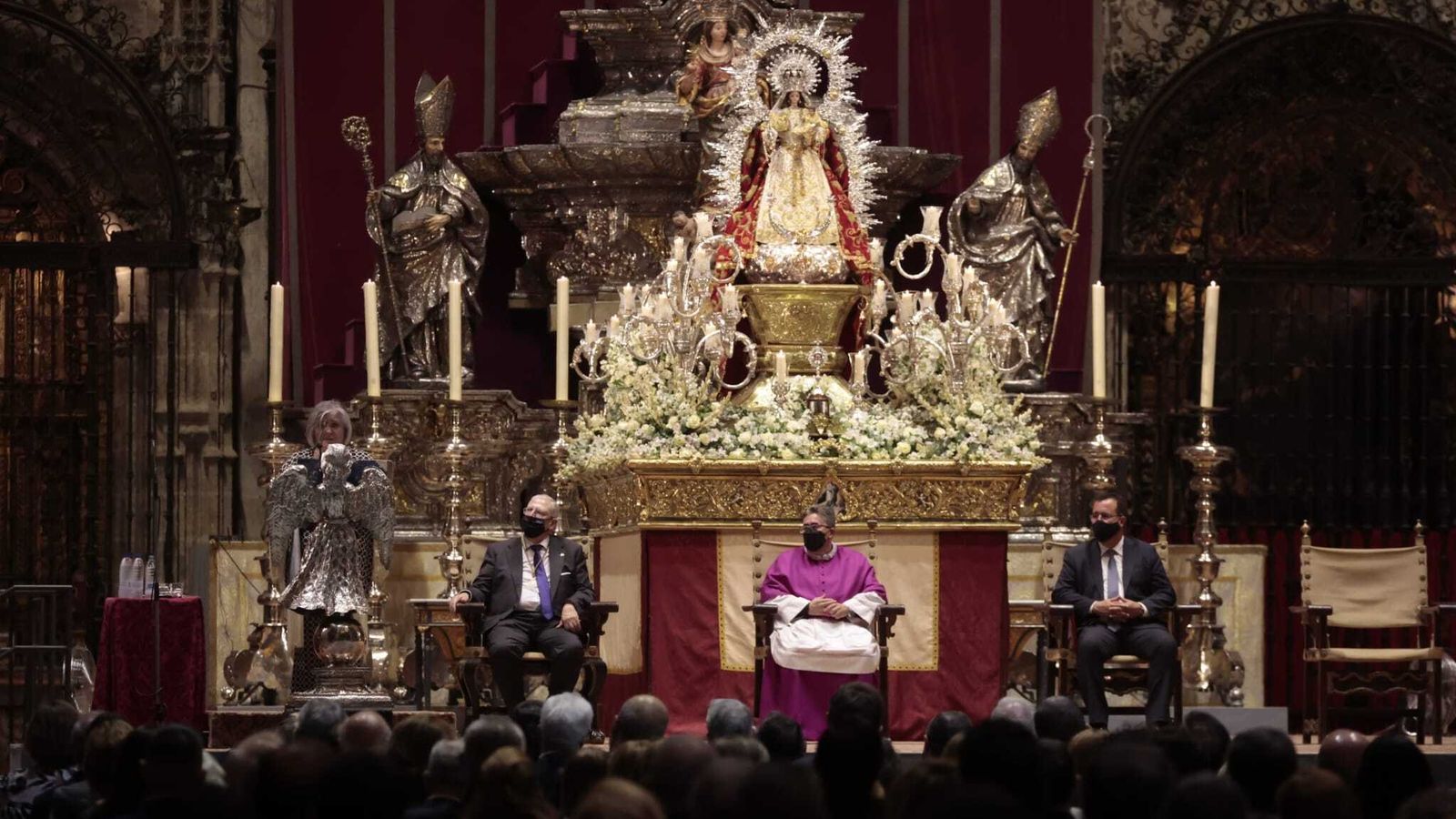 La Virgen de Montemayor presidiendo el acto en la Catedral