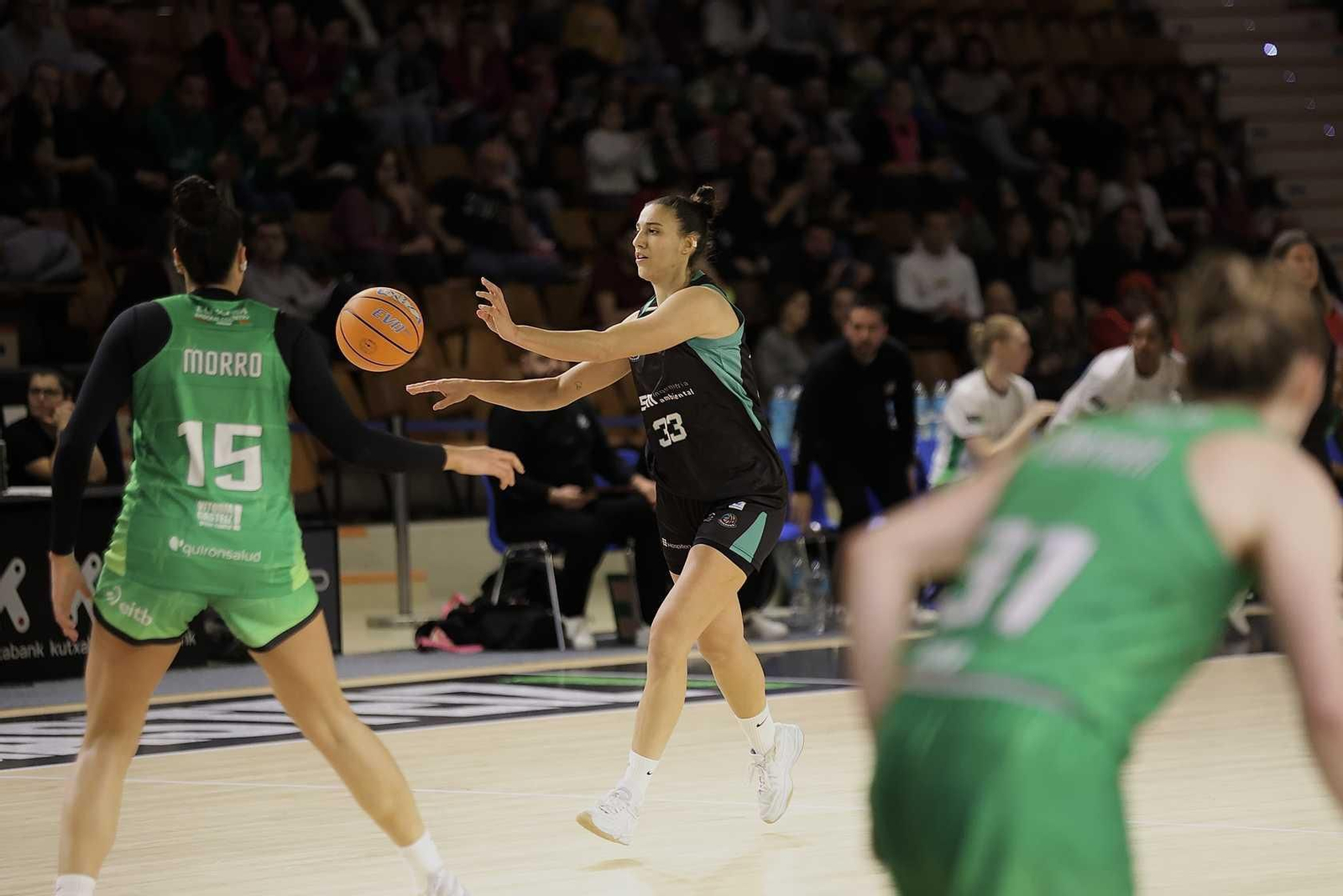 Araski-CAB Estepona: Festival del triples para ganar (71-91)