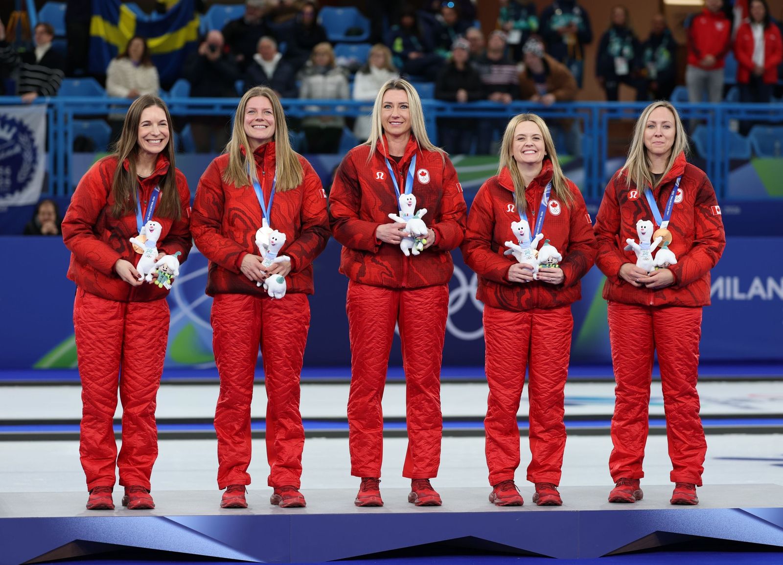 Las mejores fotos de los Juegos Olímpicos de invierno Milán Cortina d'Ampezzo 2026 | Ceremonia de clausura y jornada 17 y última
