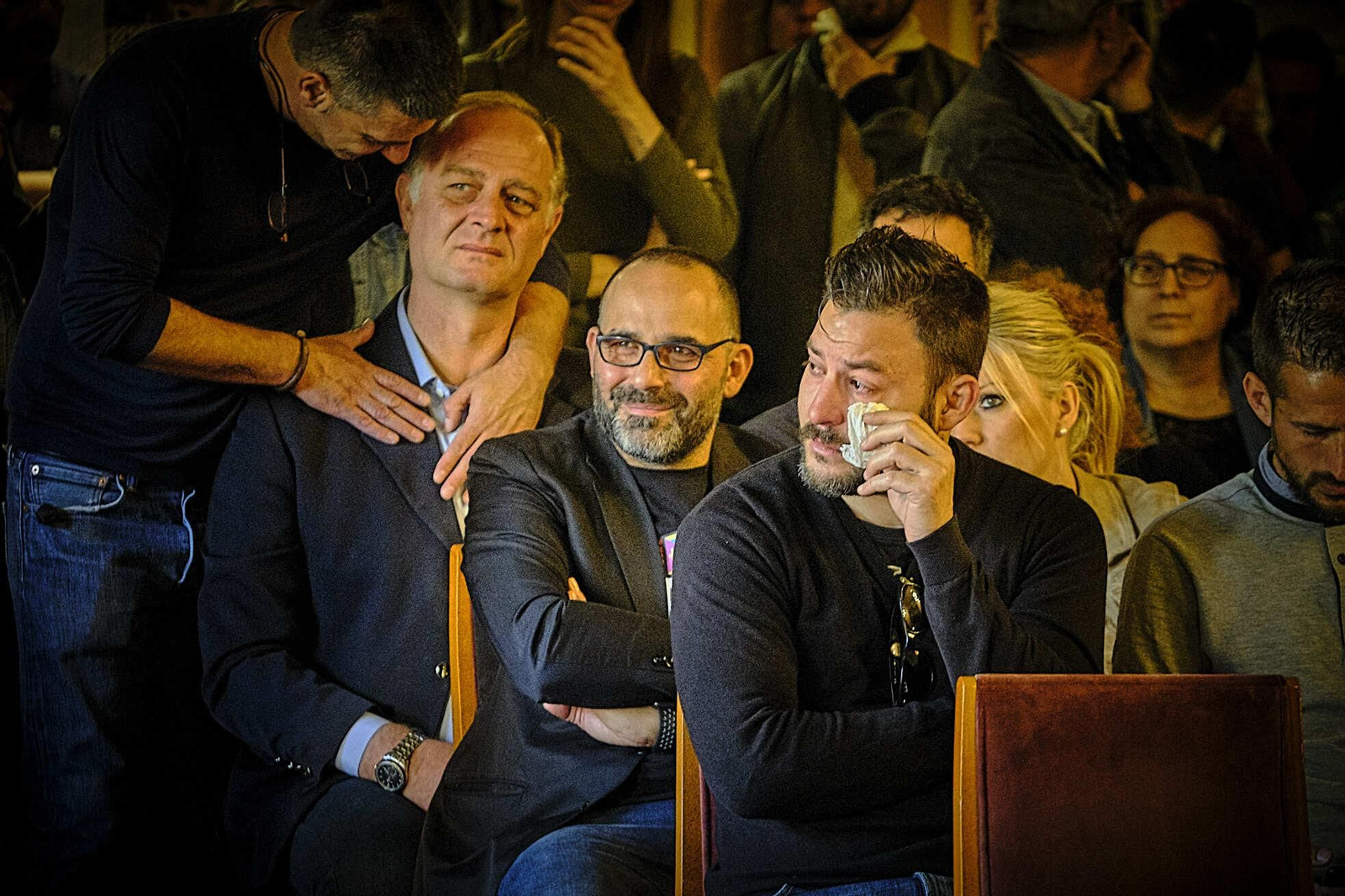 Dolor en la despedida del eterno Capitán Veneno en el Falla.