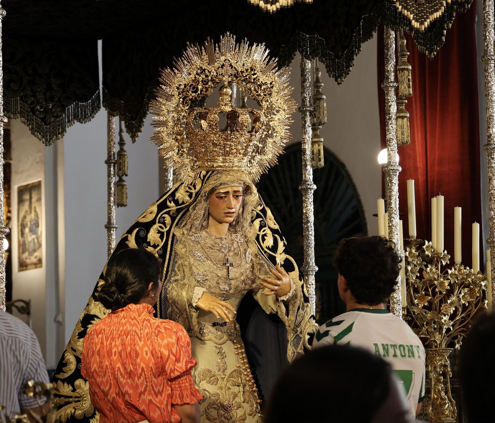 Besamanos de la Virgen de la Amargura