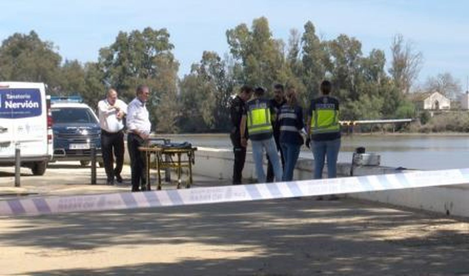 Zona del canal en el que fue hallado ayer el cádaver.