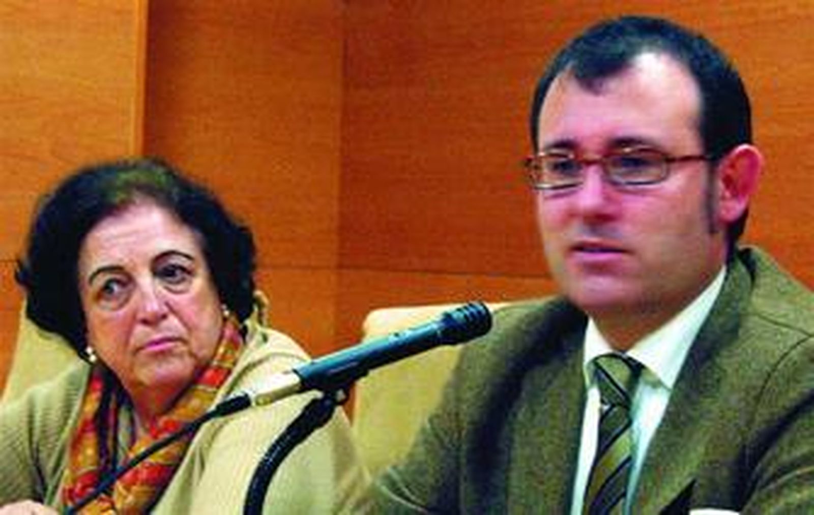 Un instante del desarrollo ayer en el Campus Universitario del Foro dedicado a las cofradías.