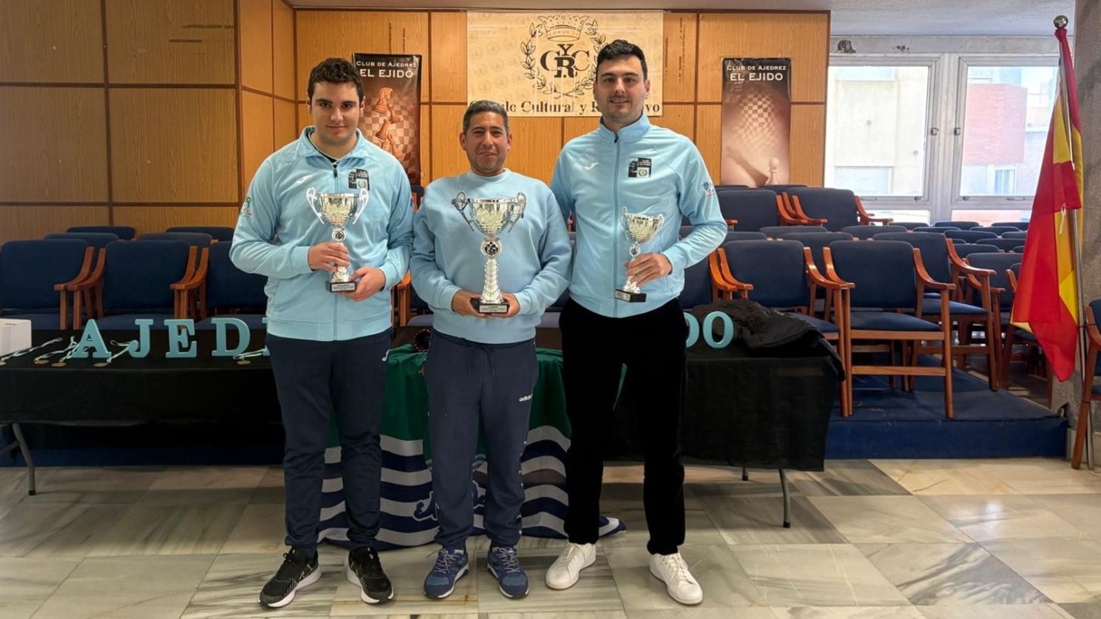 Yvan Vasquez Tello se alza con la victoria del Torneo Social organizado por el Club Ajedrez El Ejido.