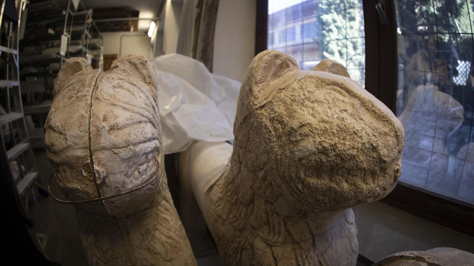 Las réplicas de las esculturas de la fuente del Patio de los Leones.