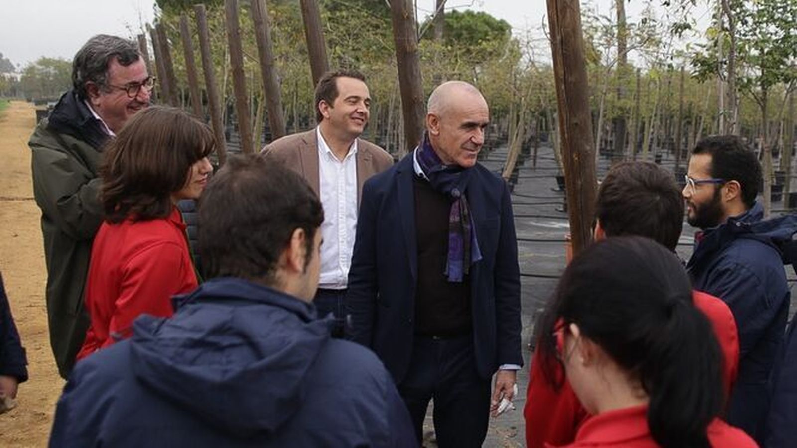 El alcalde Antonio Muñoz en la visita a las obras de ampliación del Vivero de Miraflores, donde ha realizado las declaraciones sobre los 160 millones de impacto de Fibes.