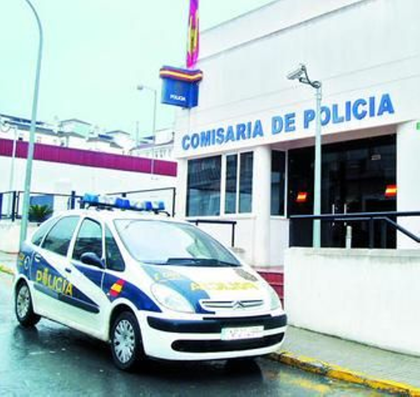 Los cuatro arrestados han prestado declaración en la Comisaría de la Policía Nacional de Lucena.