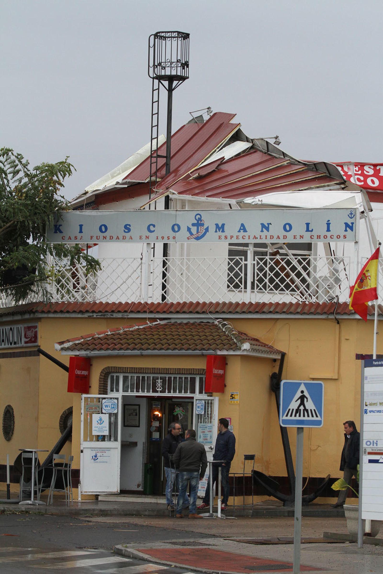Consecuencias del temporal de lluvia y viento a su paso por la capital
