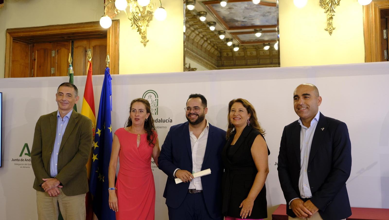 Imágenes de la entrega de ayudas de la Junta de Andalucía a diversos pueblos de Almería