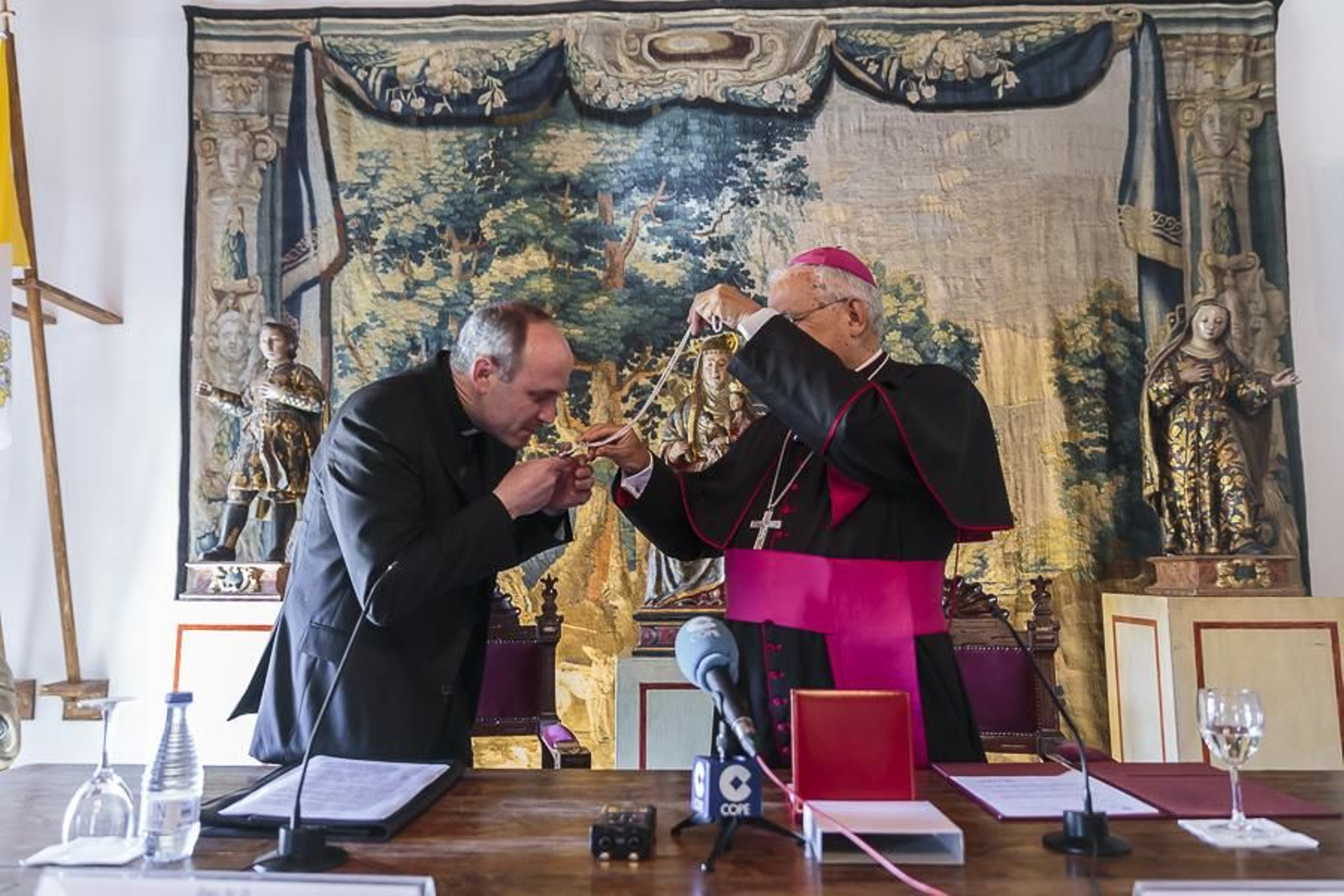 El nombramiento del cordobés Antonio Prieto como obispo de Alcalá de Henares, en imágenes