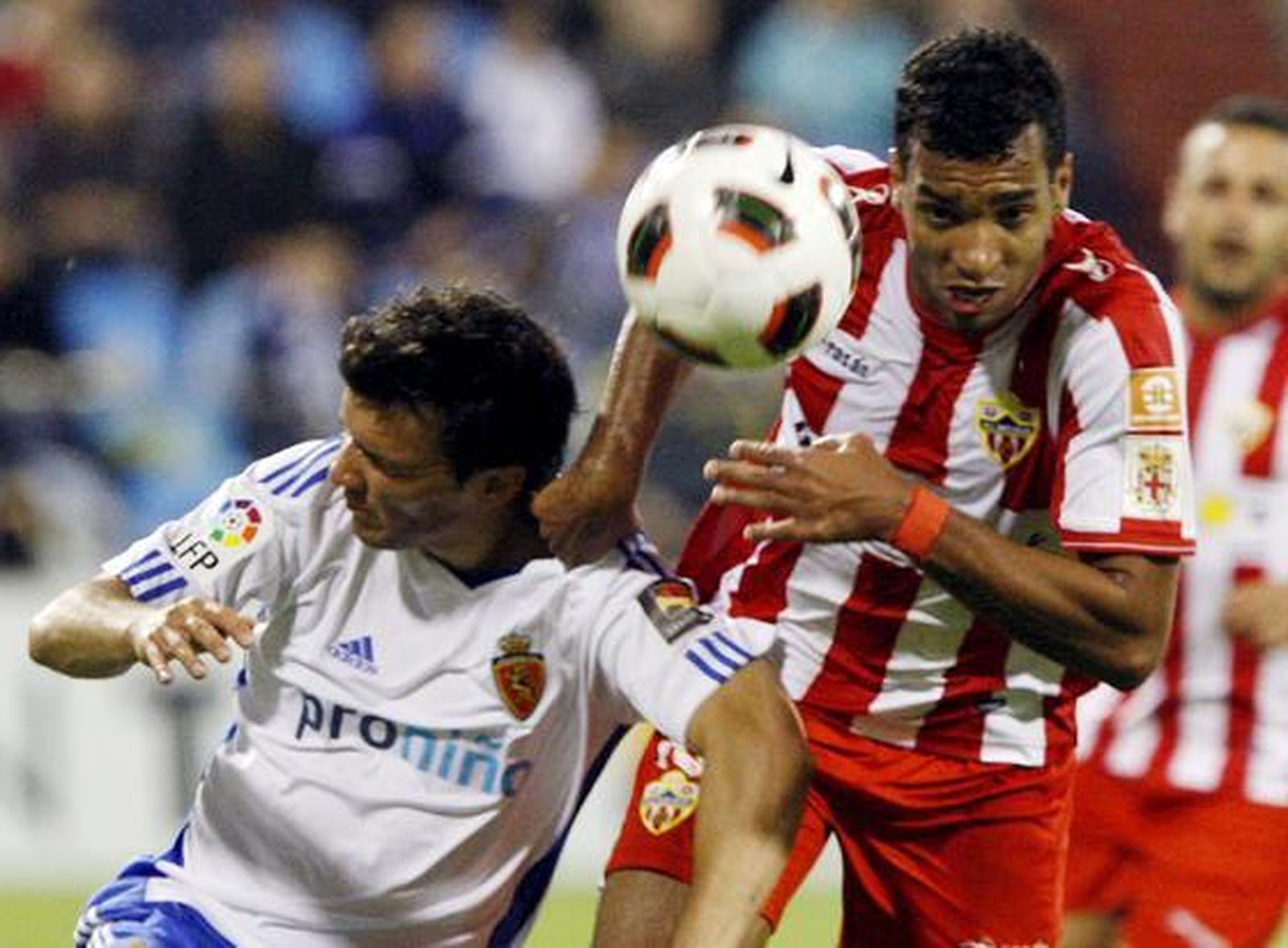 Los de Oltra, más colistas tras perder un crucial encuentro ante el Zaragoza.  Foto: Javier Cebollada/ EFE