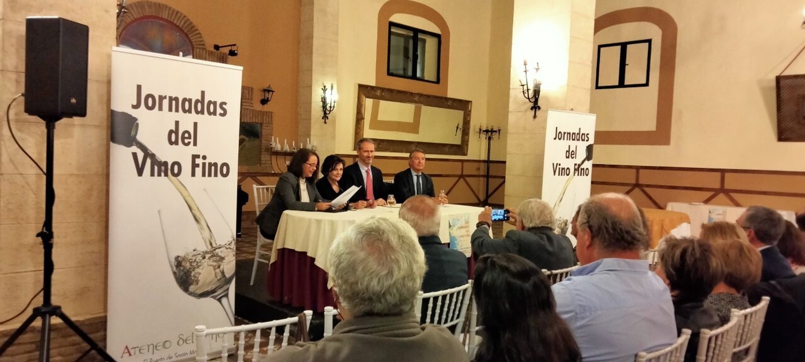 Una imagen de la mesa técnica celebrada en la tarde-noche del viernes en El Cortijo.