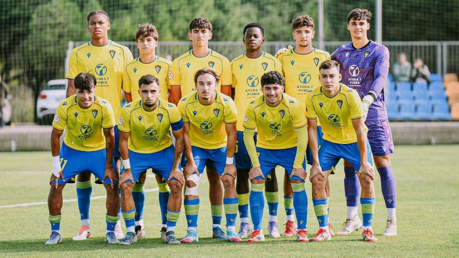 Una formación reciente del Cádiz Mirandilla