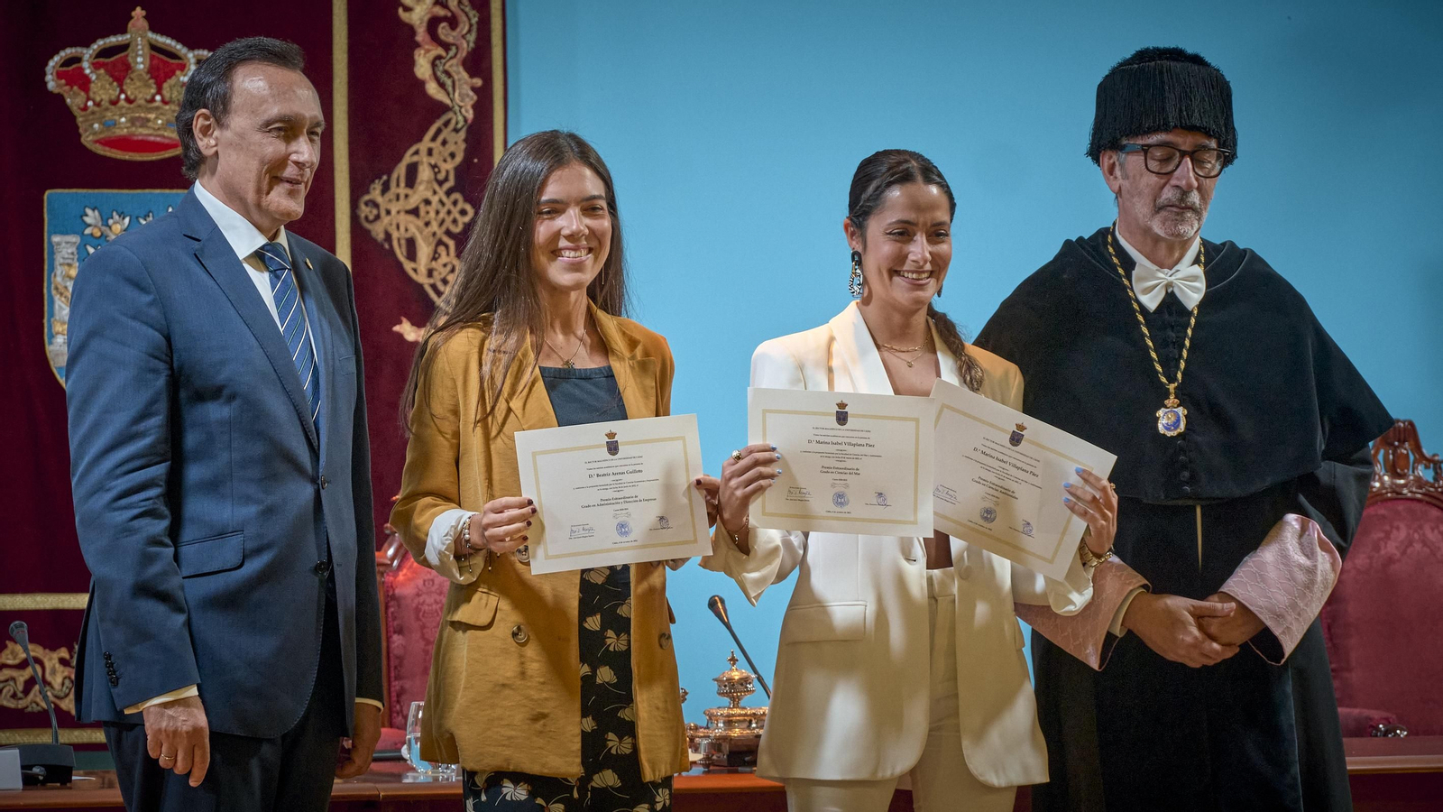 Entrega de premio extraordinarios de la UCA