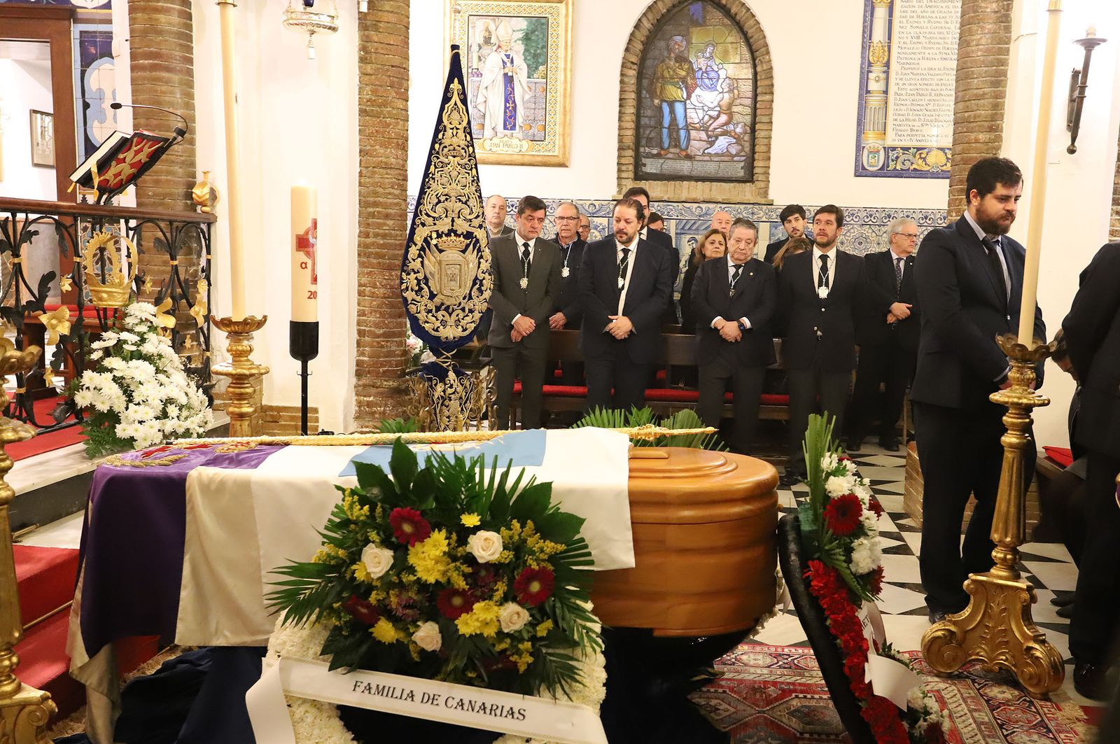 Imágenes del funeral de Bienvenido González, hermano mayor de la Cinta
