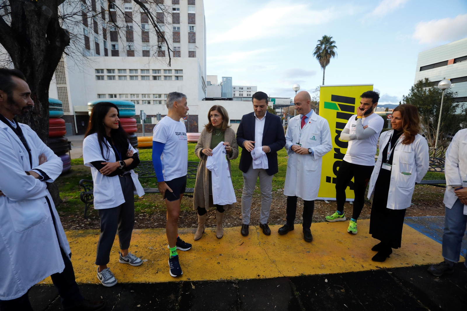 El I Desafío Deportivo Solidario Jarquil parte del Hospital Reina Sofía de Córdoba, en imágenes