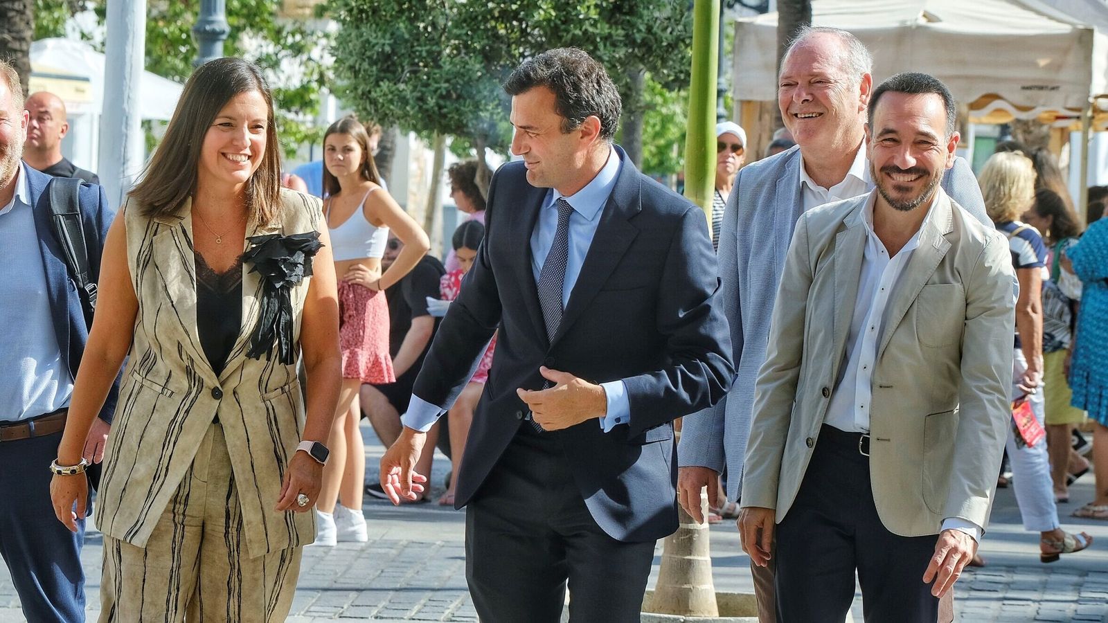 Imágenes de la visita de la alcaldesa de San Fernando a Cádiz