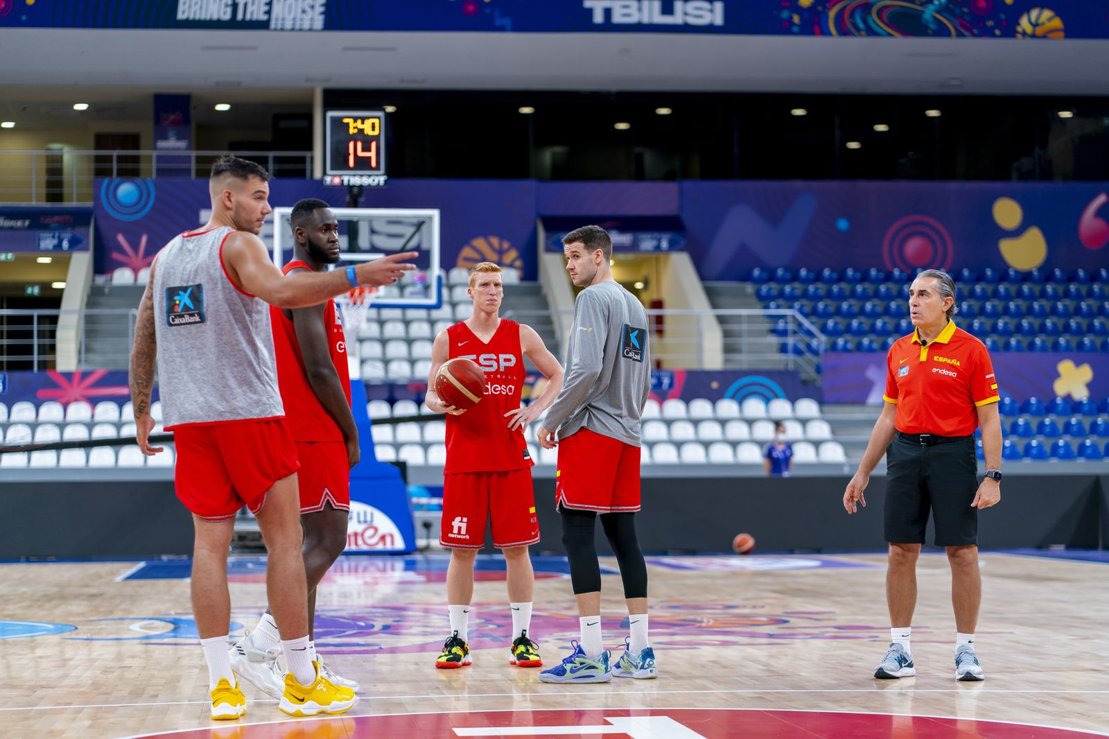 Alberto Díaz y Brizuela ya están con España en Tbilisi, en fotos