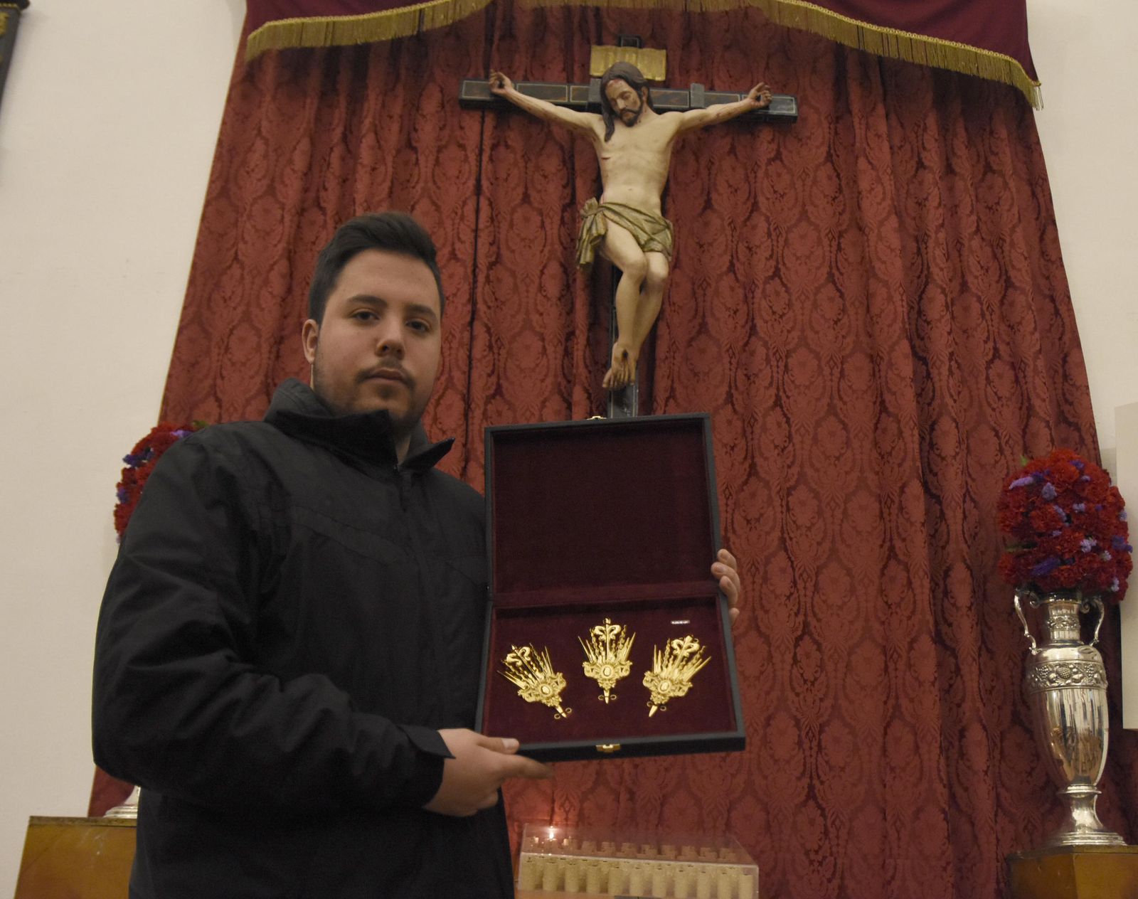 El Santísimo Cristo de la Vera Cruz, con las nuevas potencias en primer término.