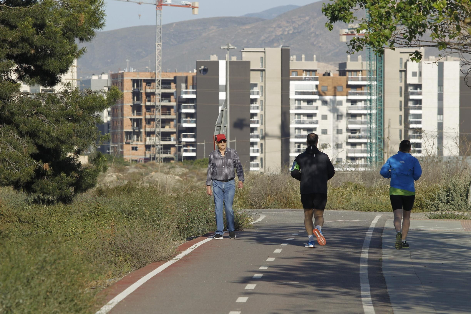 Fotogalería domingo de deporte en coronavirus. COVID-19. Almería