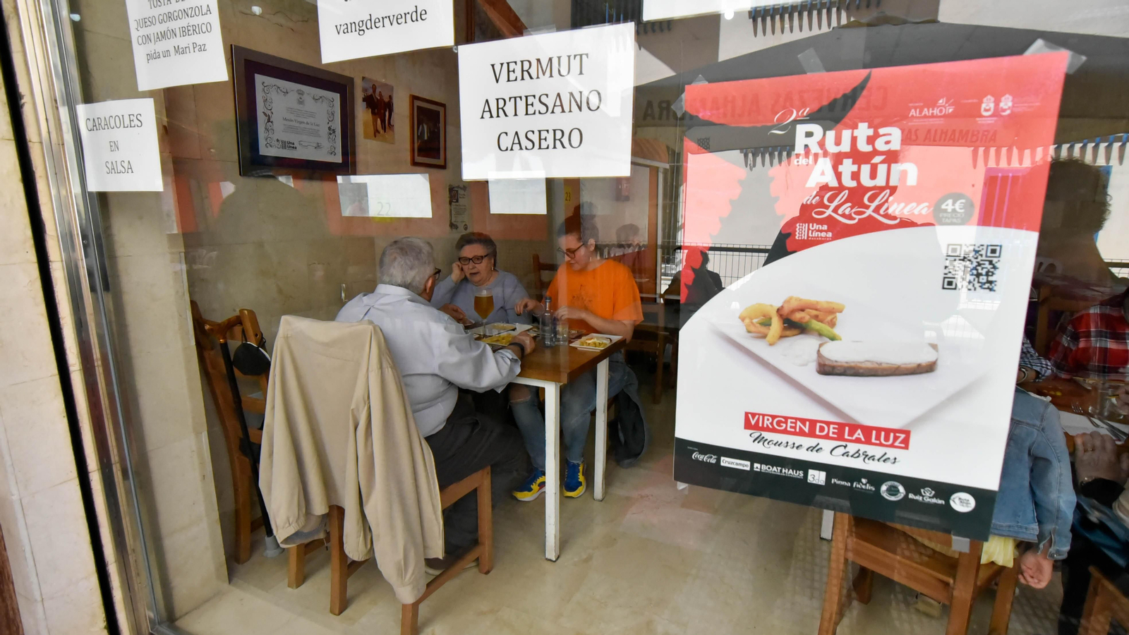 Fotos del ambiente en la Ruta del Atún de La Línea