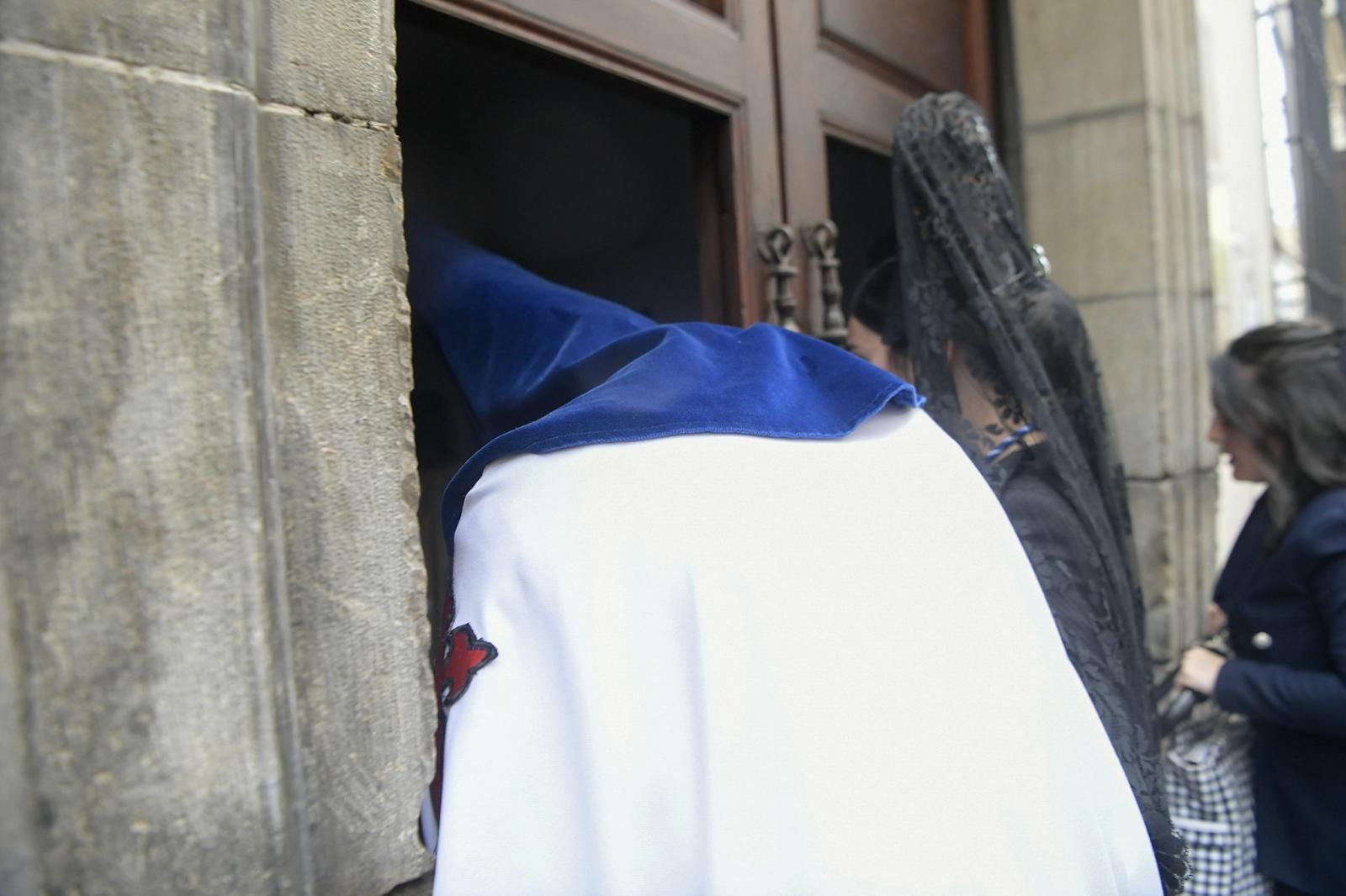 Fotos: El Huerto de los Olivos secunda la decisión de no salir ante las condiciones meteorológicas