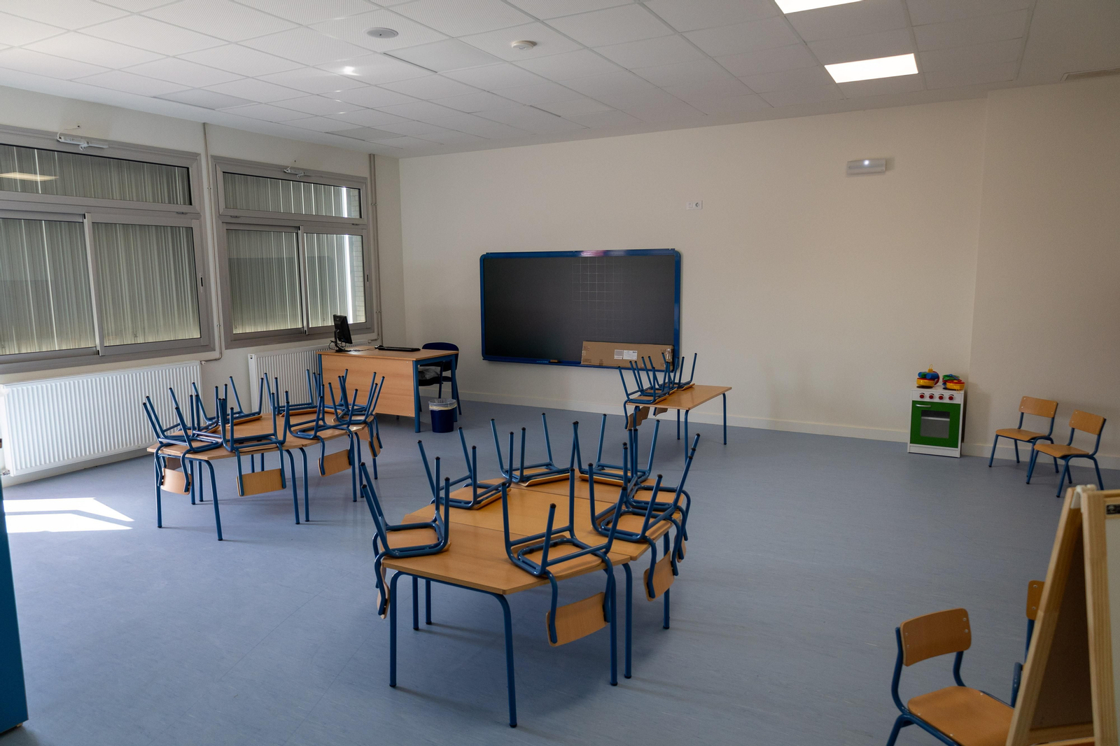 Un recorrido en imágenes por el interior del nuevo colegio del Ensanche Sur en Huelva