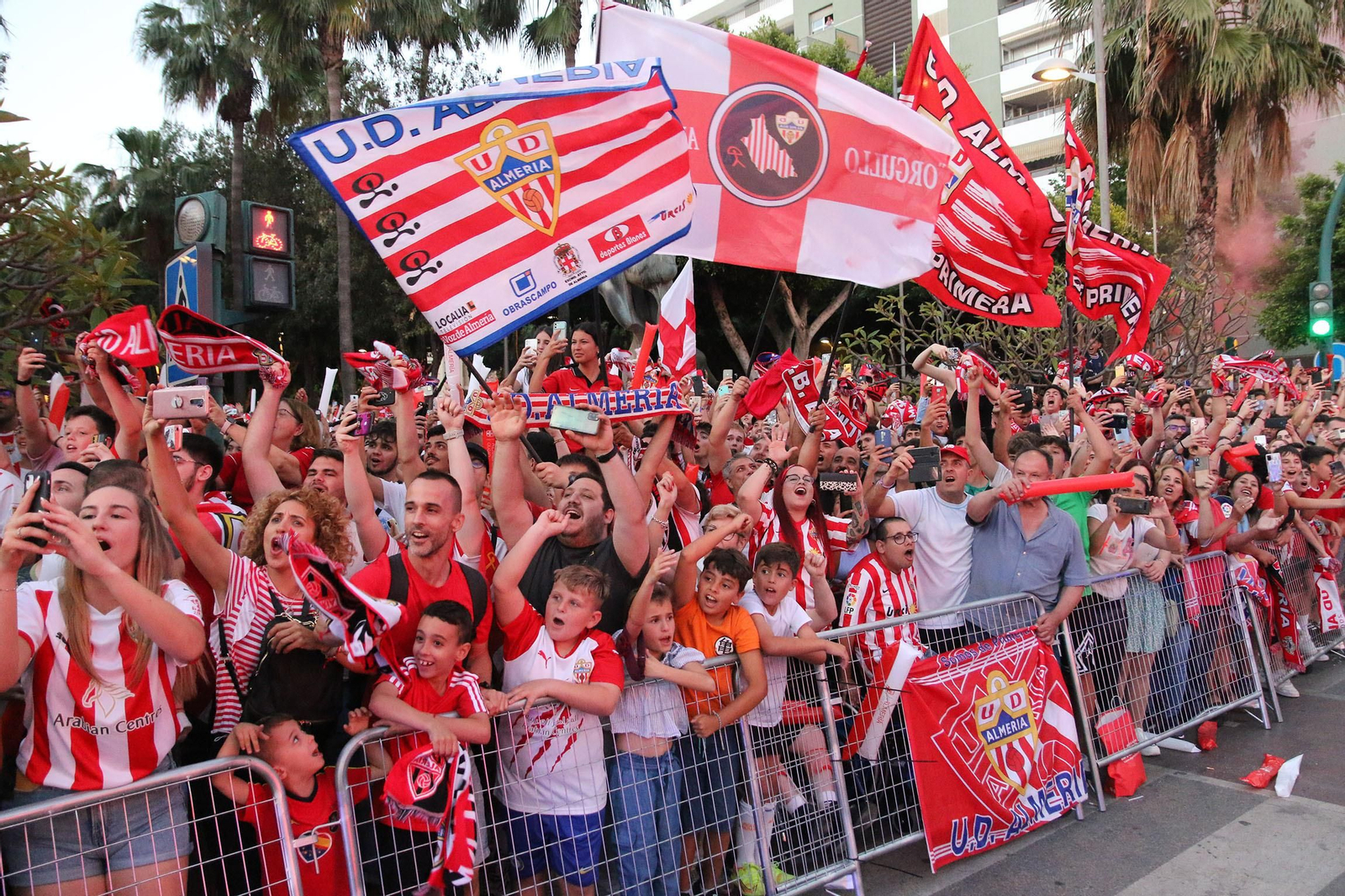 Las imágenes de la rúa de la UD Almería