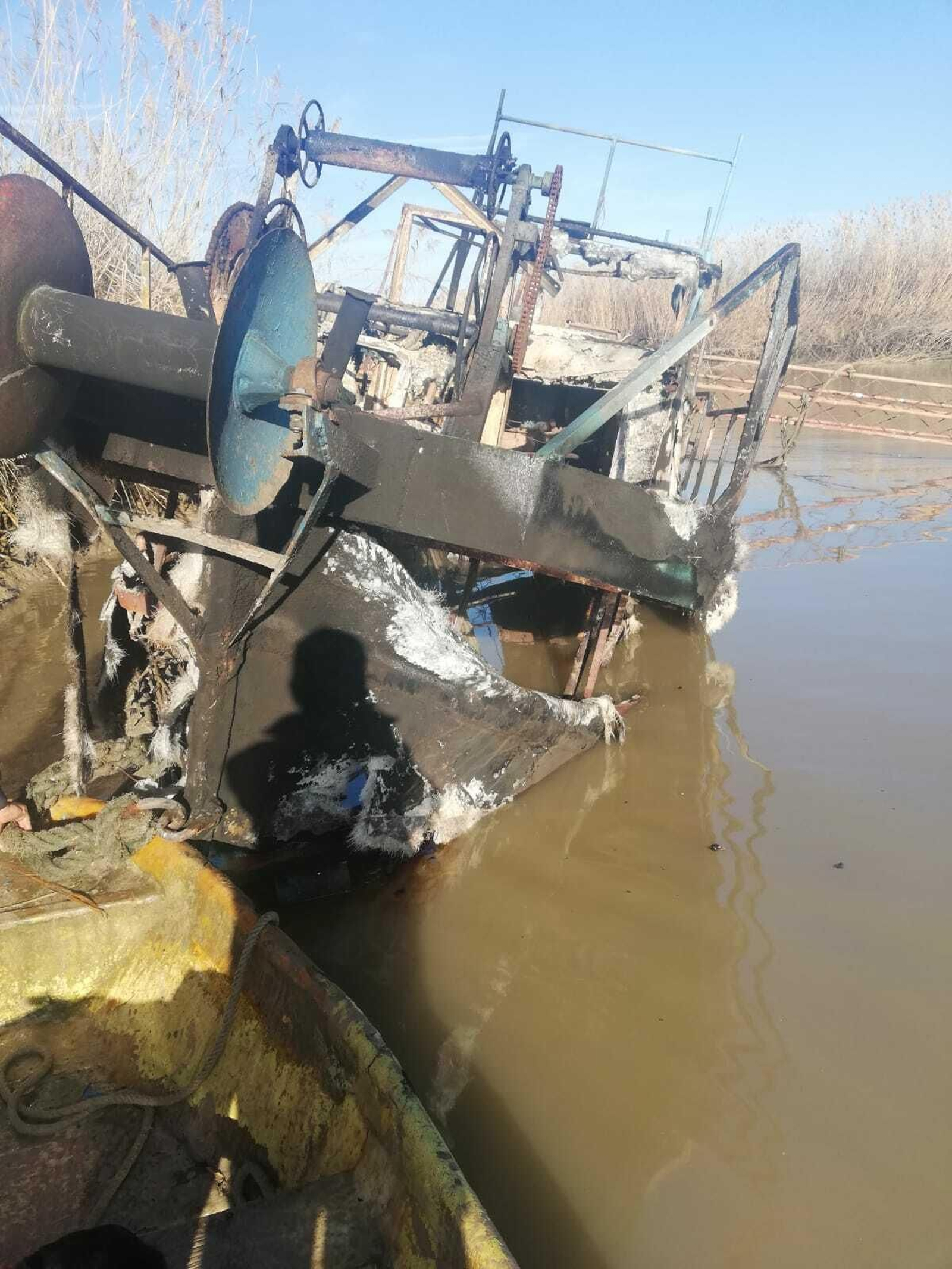 Estado en el que ha quedado el barco de los científicos