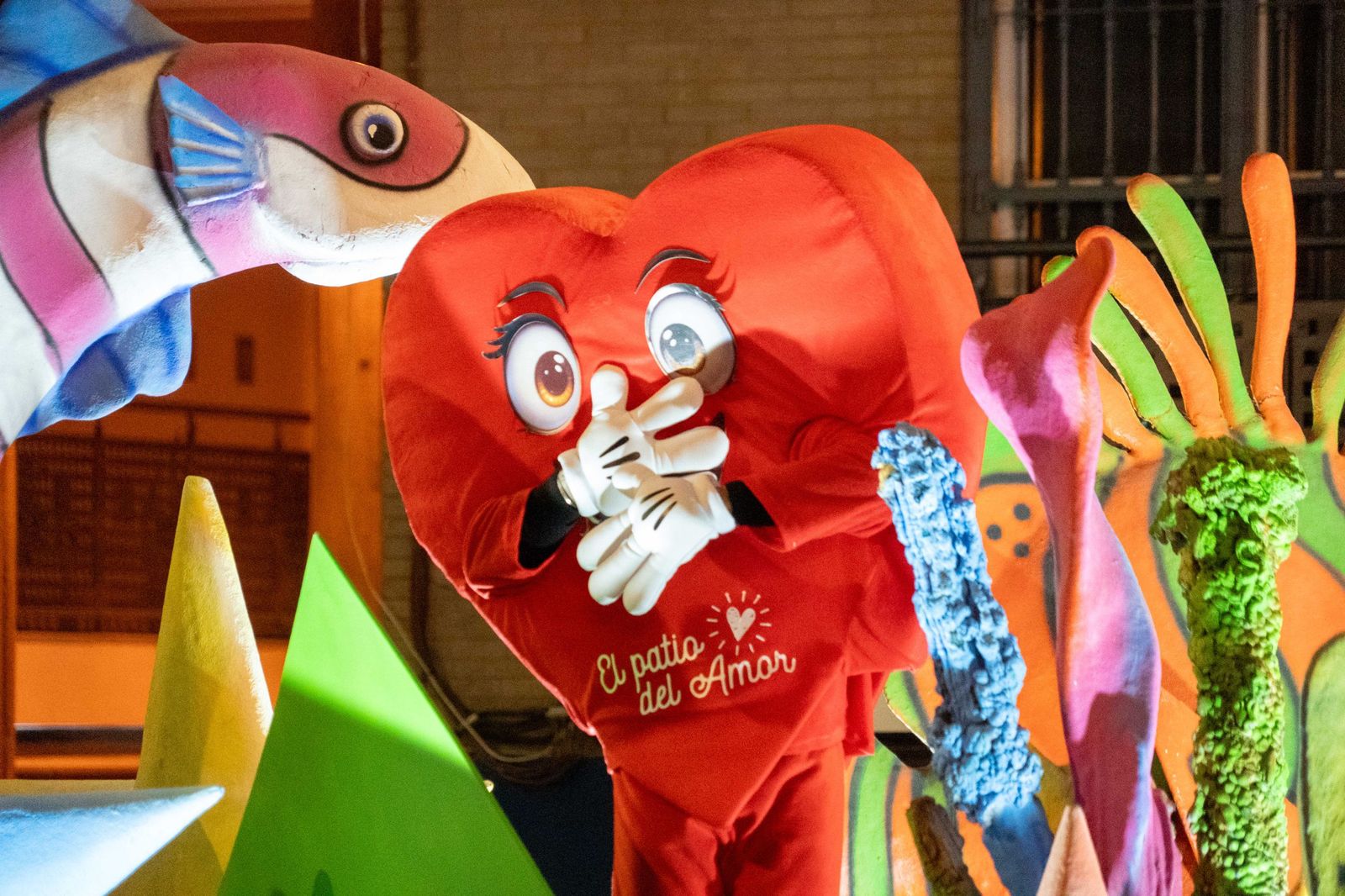 Las mejores fotografías del recorrido y la llegada al ayuntamiento de la cabalgata de Reyes Magos 2026