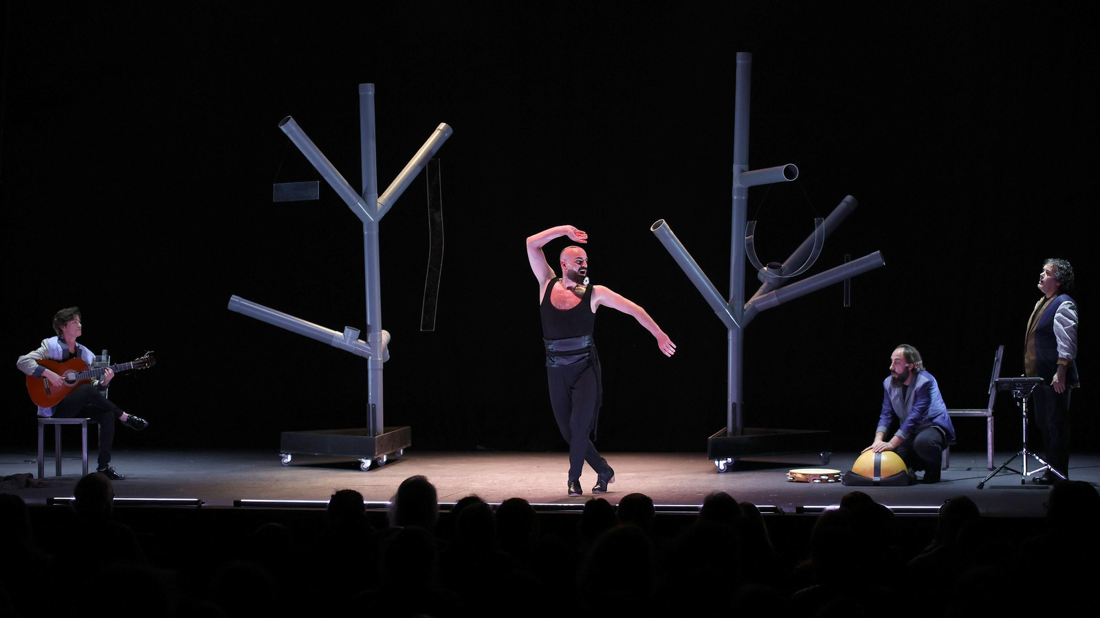 Francisco Hidalgo cía. Flamenca con 'Moscas y Diamantes' en los Museos de la Atalaya para el Festival de Jerez
