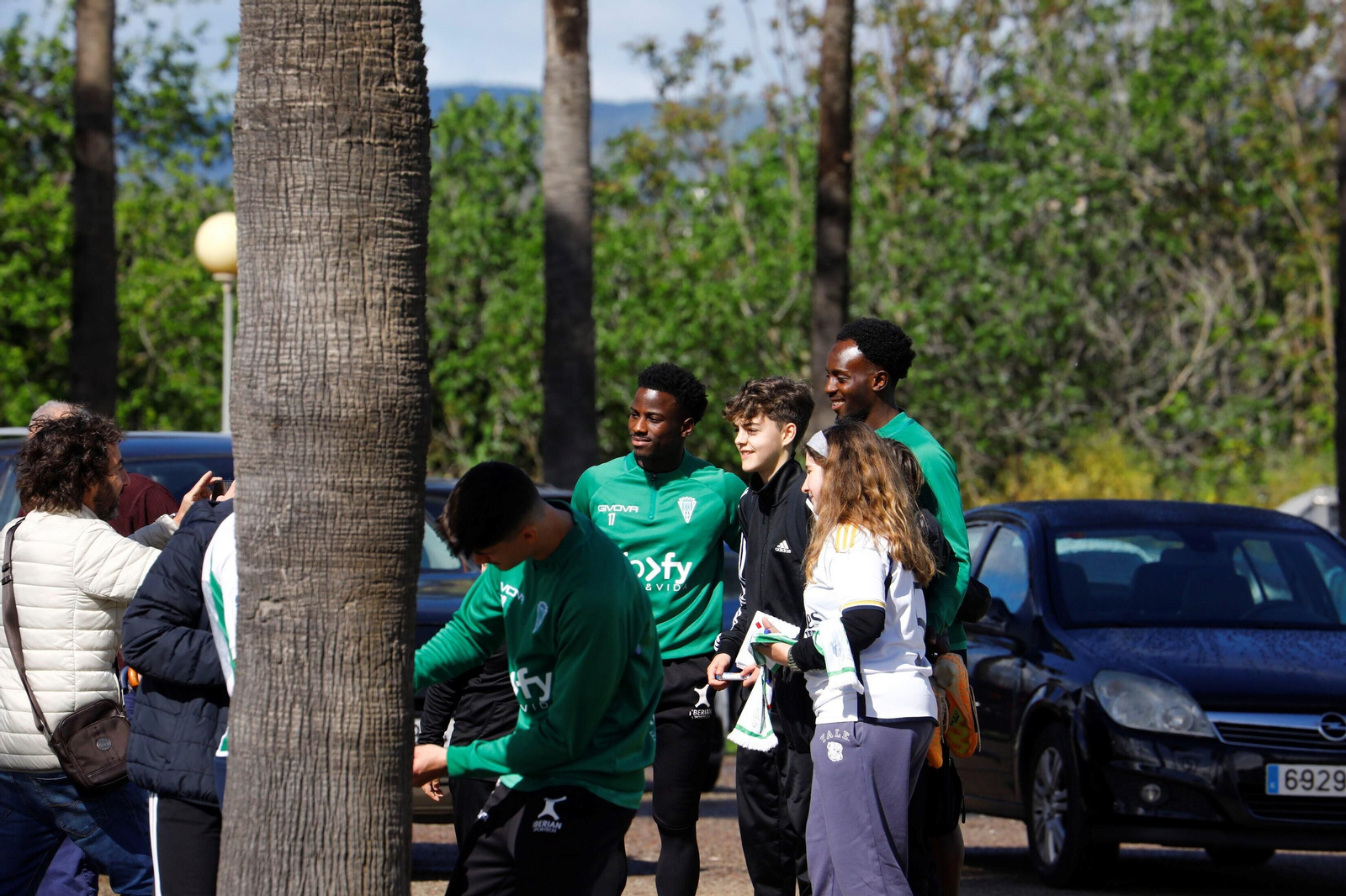 Las mejores fotos de un entrenamiento del Córdoba CF con notable presencia de su afición